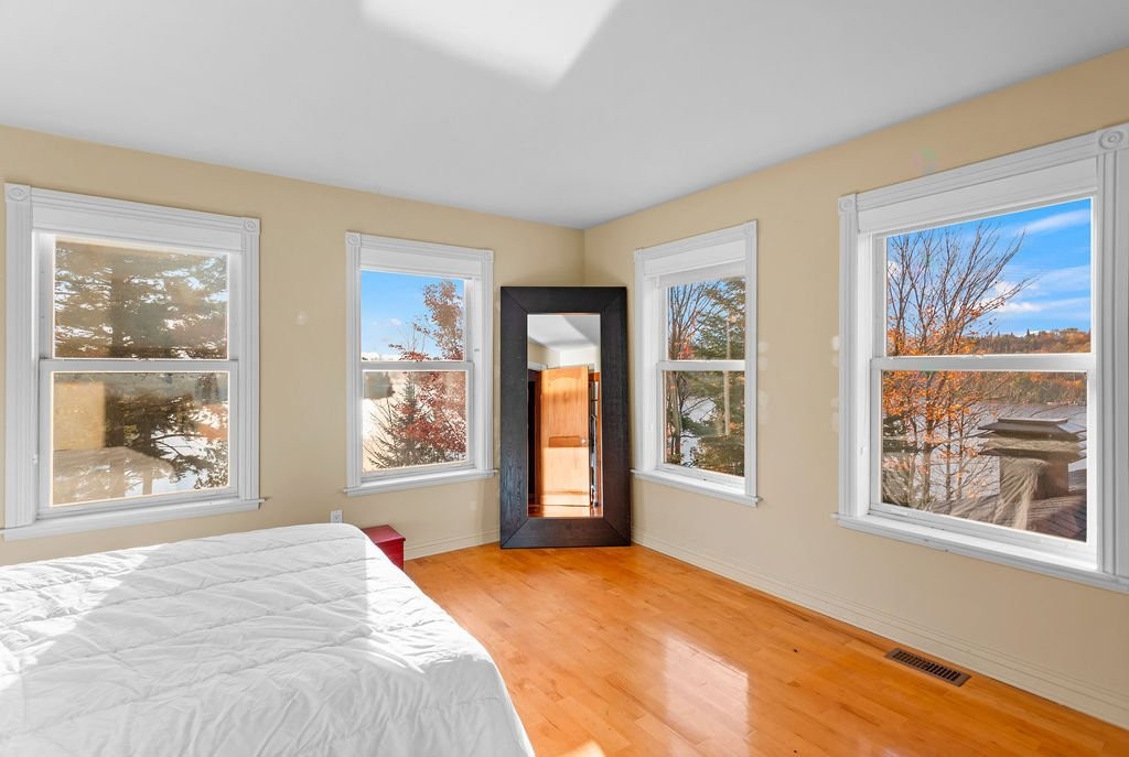 









200


Ch. de Villandry

,
Saint-Adolphe-d'Howard,




QC
J0T2B0

