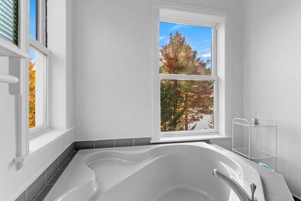 









200


Ch. de Villandry

,
Saint-Adolphe-d'Howard,




QC
J0T2B0

