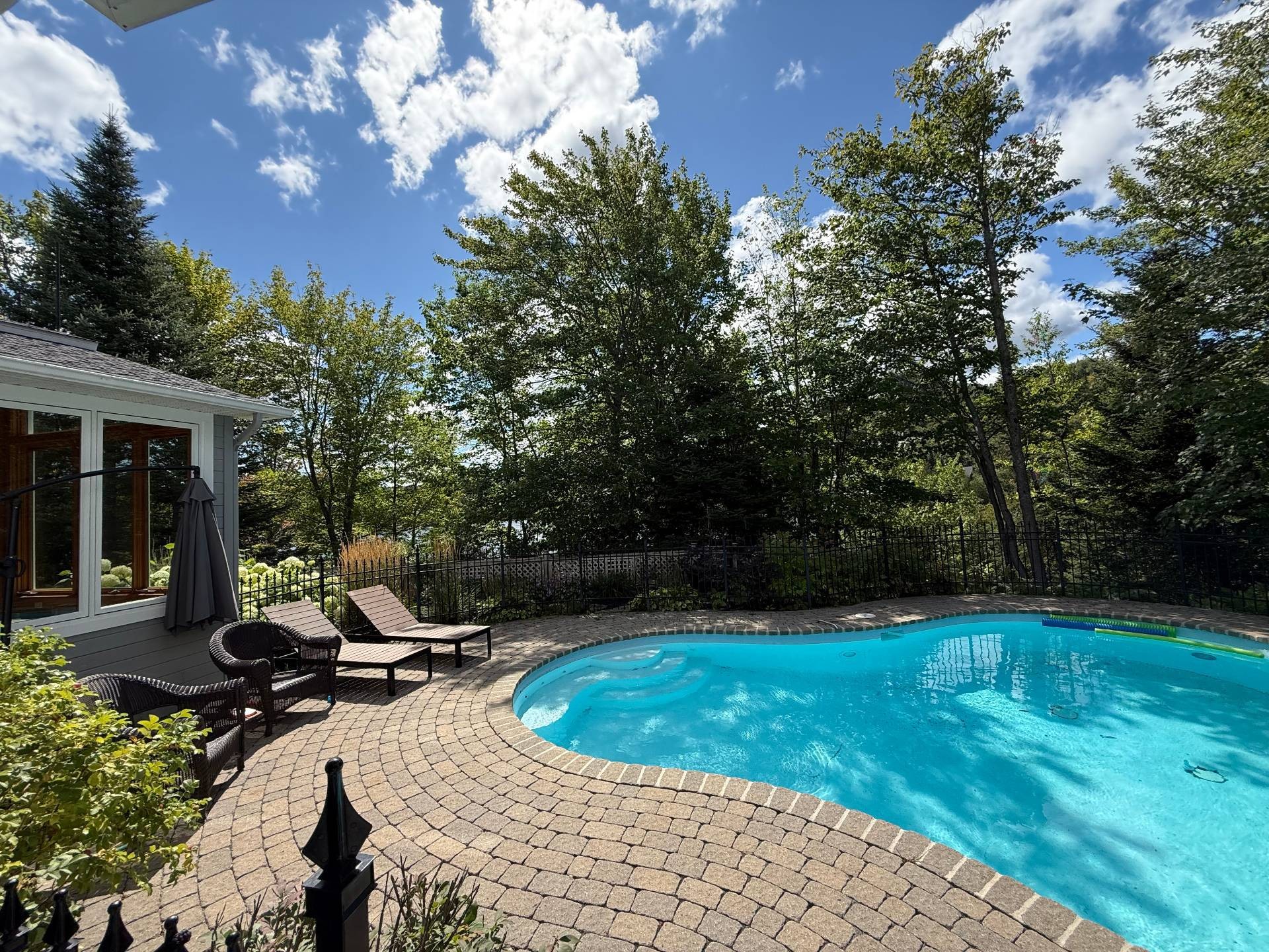 









200


Ch. de Villandry

,
Saint-Adolphe-d'Howard,




QC
J0T2B0

