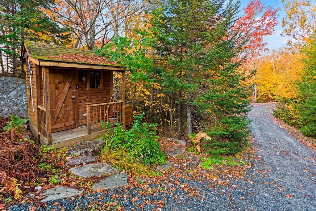 









200


Ch. de Villandry

,
Saint-Adolphe-d'Howard,




QC
J0T2B0

