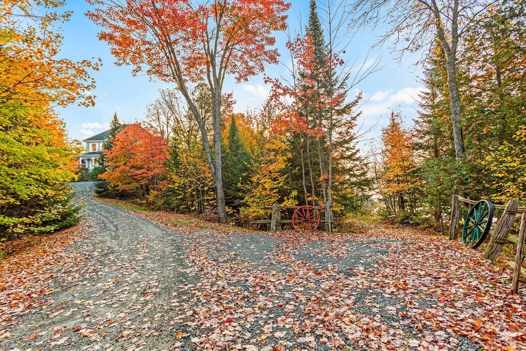 









200


Ch. de Villandry

,
Saint-Adolphe-d'Howard,




QC
J0T2B0

