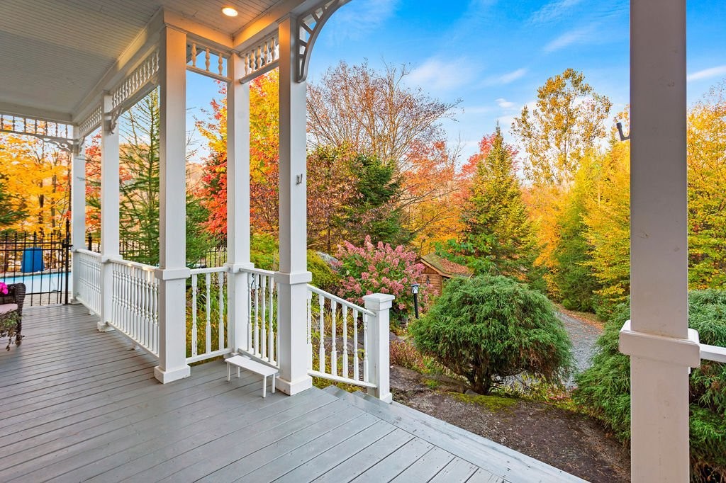 









200


Ch. de Villandry

,
Saint-Adolphe-d'Howard,




QC
J0T2B0

