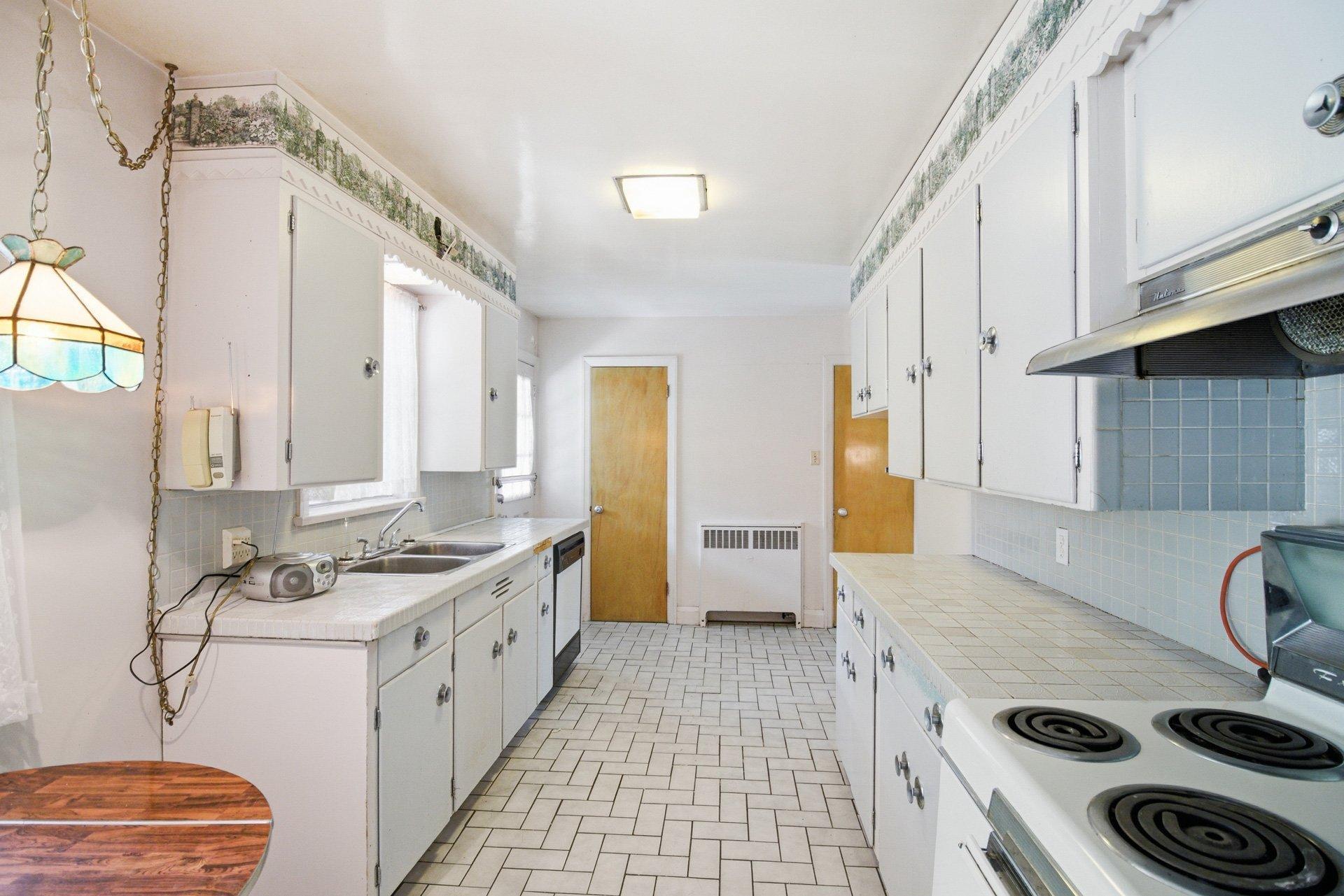 









13


Rue Atholl-Doune

,
Gatineau (Aylmer),




QC
J9J1A9

