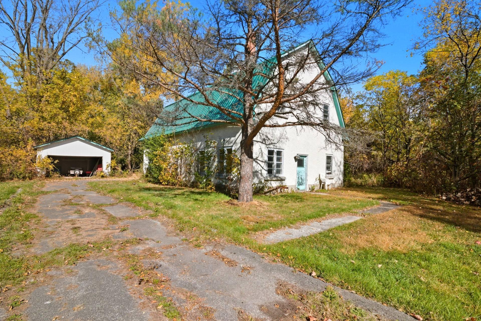 









13


Rue Atholl-Doune

,
Gatineau (Aylmer),




QC
J9J1A9

