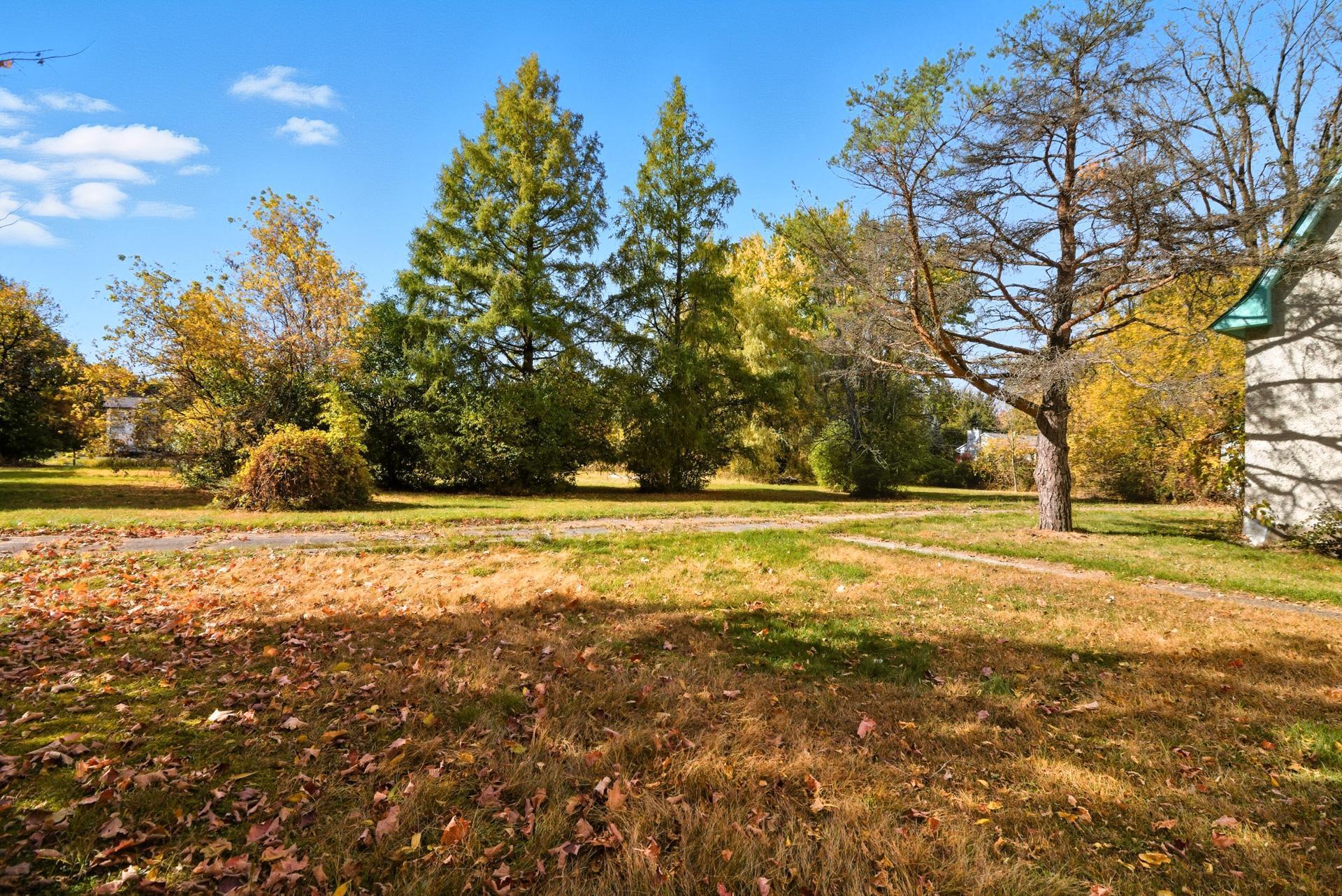 









13


Rue Atholl-Doune

,
Gatineau (Aylmer),




QC
J9J1A9

