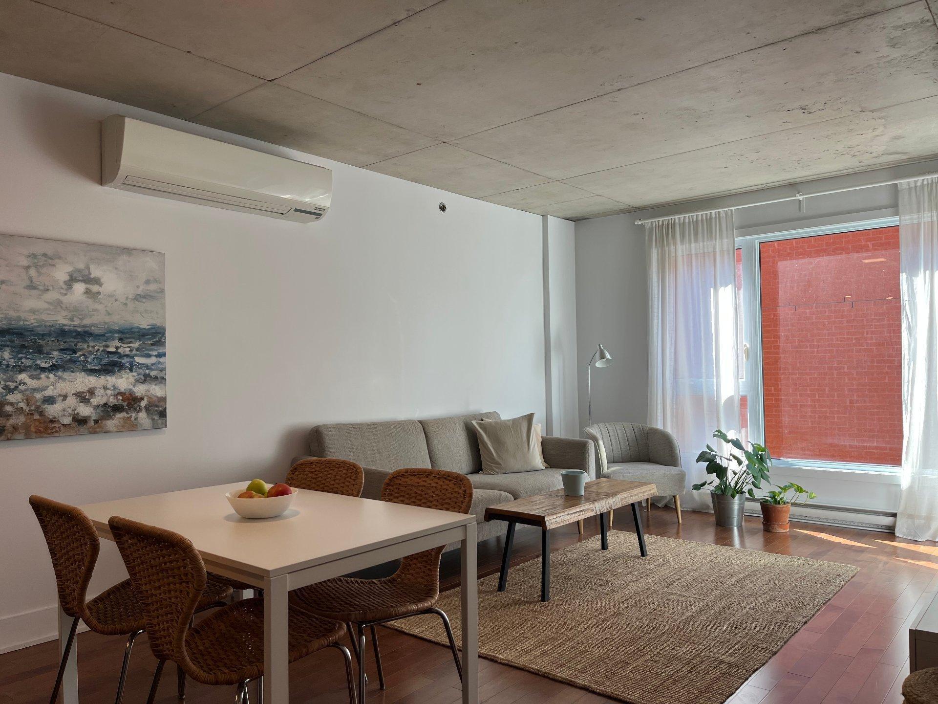 









1450


Rue Parthenais

, 512,
Montréal (Ville-Marie),




QC
H2K3R9

