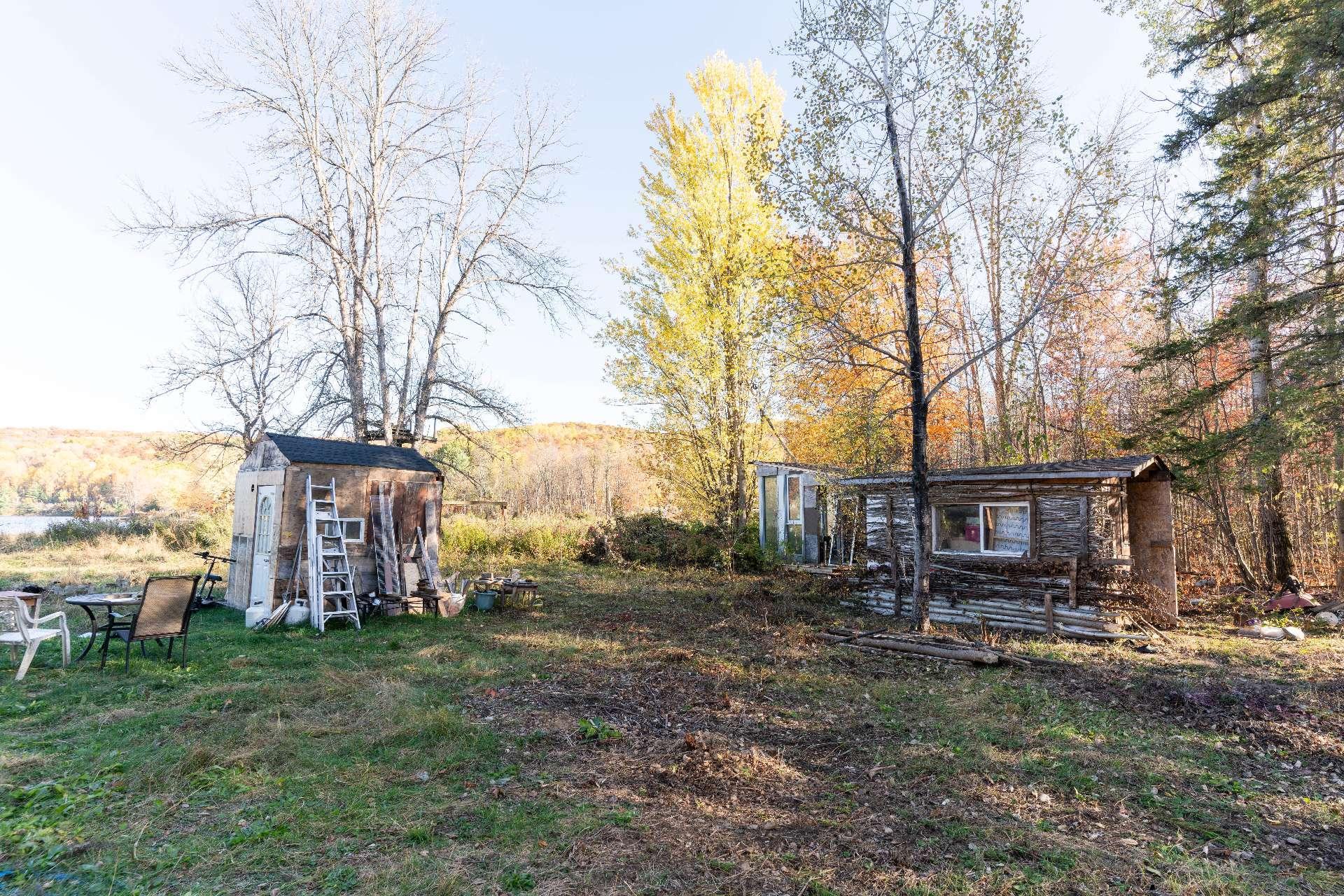 









42


Ch. du Lac-Lawless

,
Litchfield,




QC
J0X1K0

