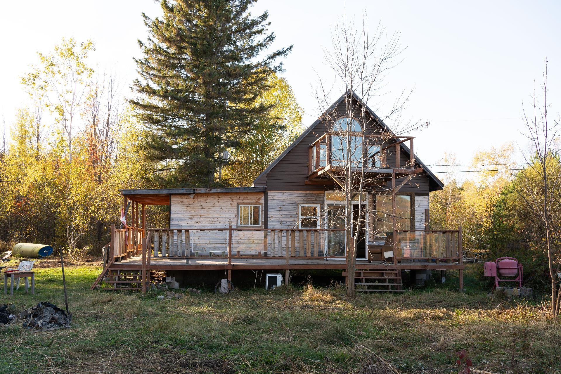 









42


Ch. du Lac-Lawless

,
Litchfield,




QC
J0X1K0

