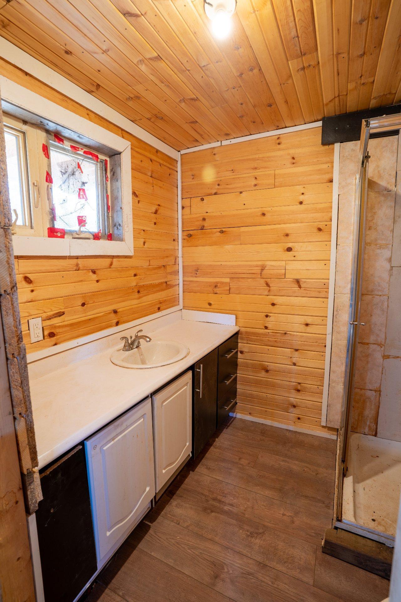 









42


Ch. du Lac-Lawless

,
Litchfield,




QC
J0X1K0

