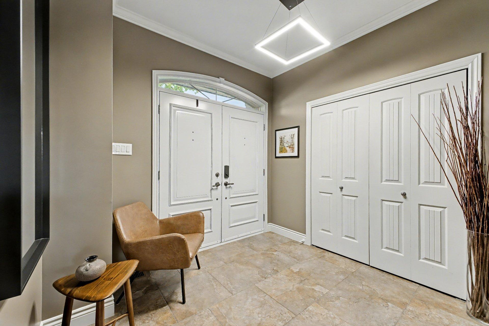 









353


Rue des Hérons

,
Saint-Jean-sur-Richelieu,




QC
J2W0A5

