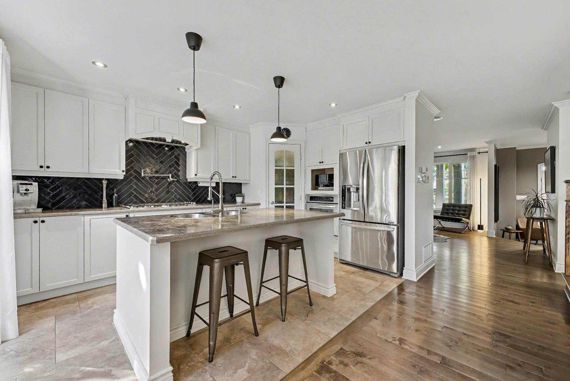 









353


Rue des Hérons

,
Saint-Jean-sur-Richelieu,




QC
J2W0A5

