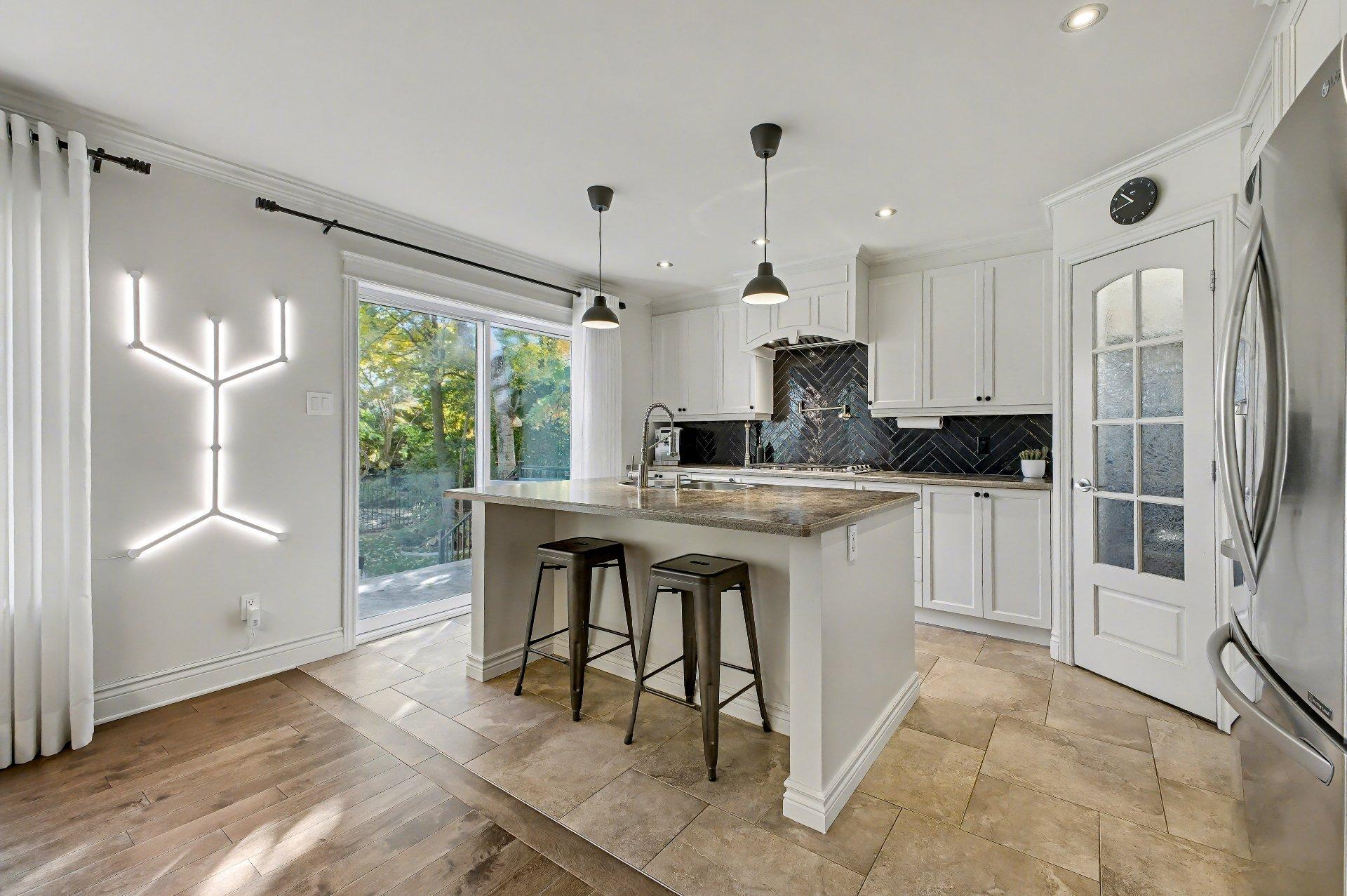 









353


Rue des Hérons

,
Saint-Jean-sur-Richelieu,




QC
J2W0A5

