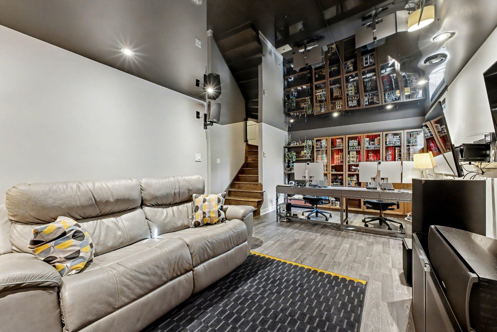 









353


Rue des Hérons

,
Saint-Jean-sur-Richelieu,




QC
J2W0A5

