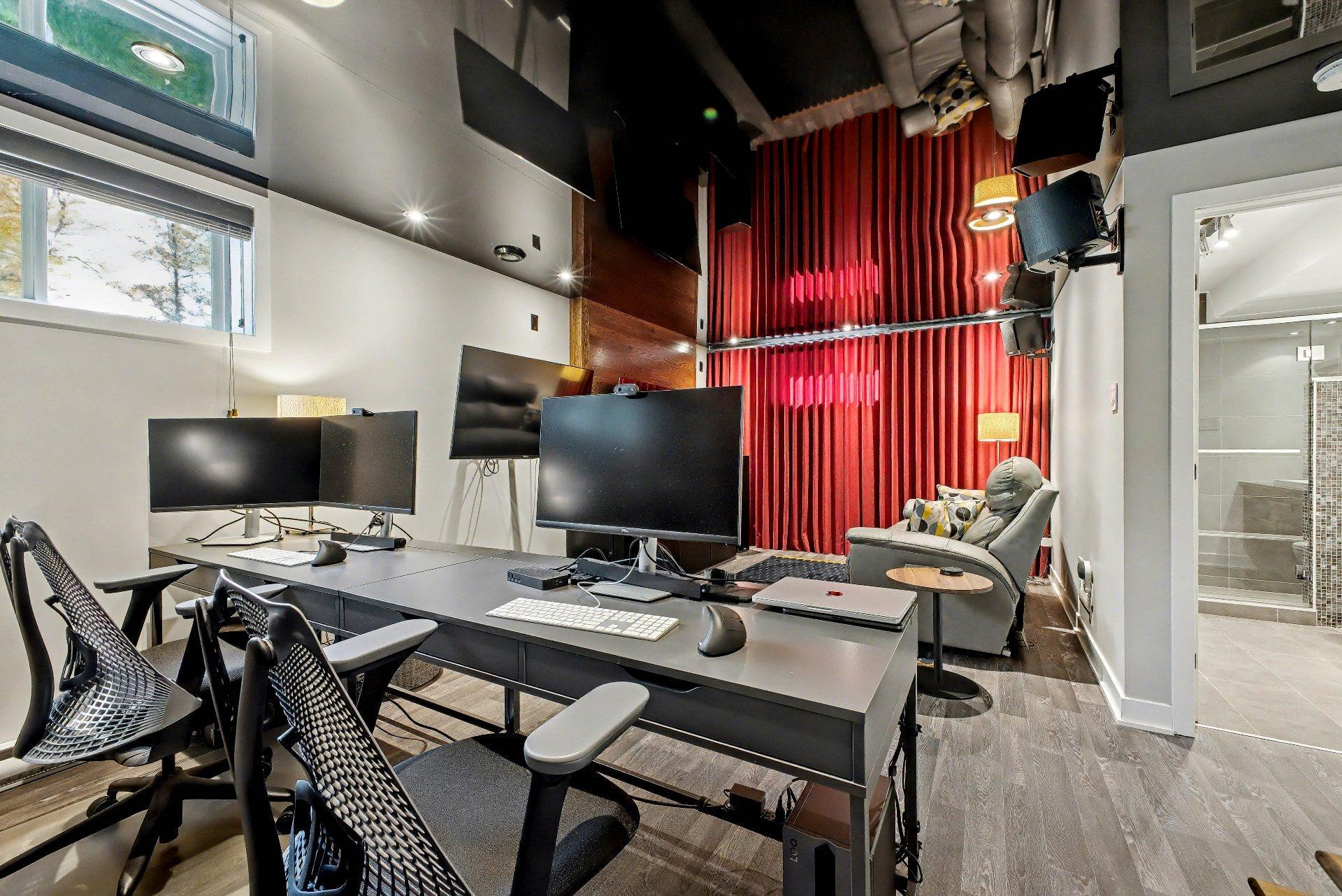 









353


Rue des Hérons

,
Saint-Jean-sur-Richelieu,




QC
J2W0A5

