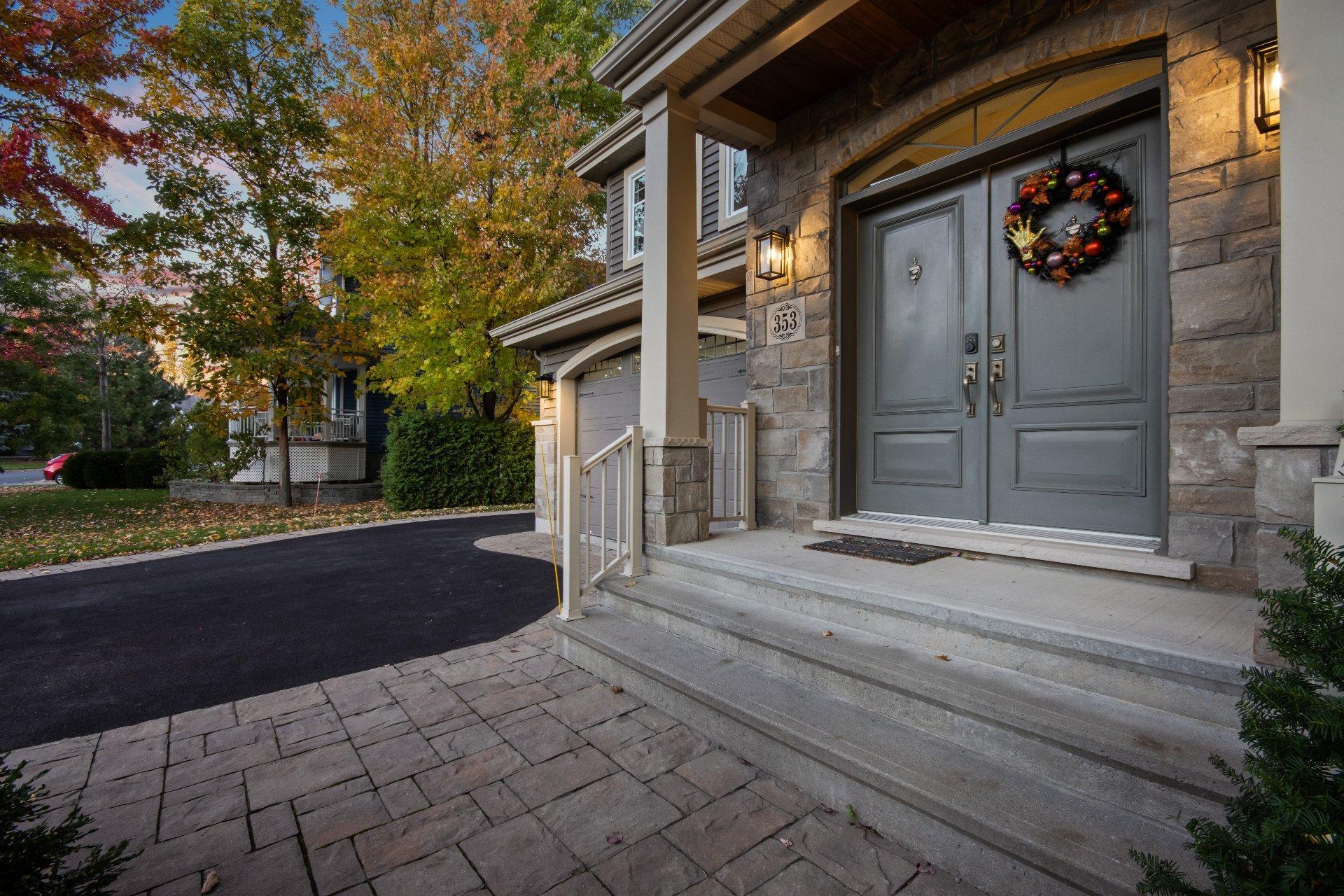 









353


Rue des Hérons

,
Saint-Jean-sur-Richelieu,




QC
J2W0A5

