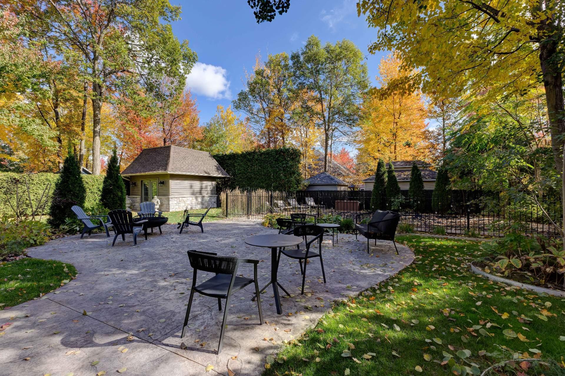 









353


Rue des Hérons

,
Saint-Jean-sur-Richelieu,




QC
J2W0A5


