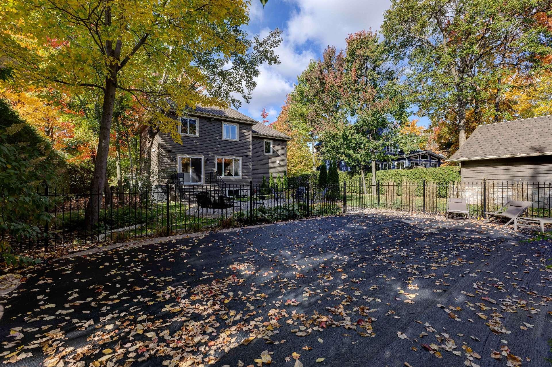 









353


Rue des Hérons

,
Saint-Jean-sur-Richelieu,




QC
J2W0A5

