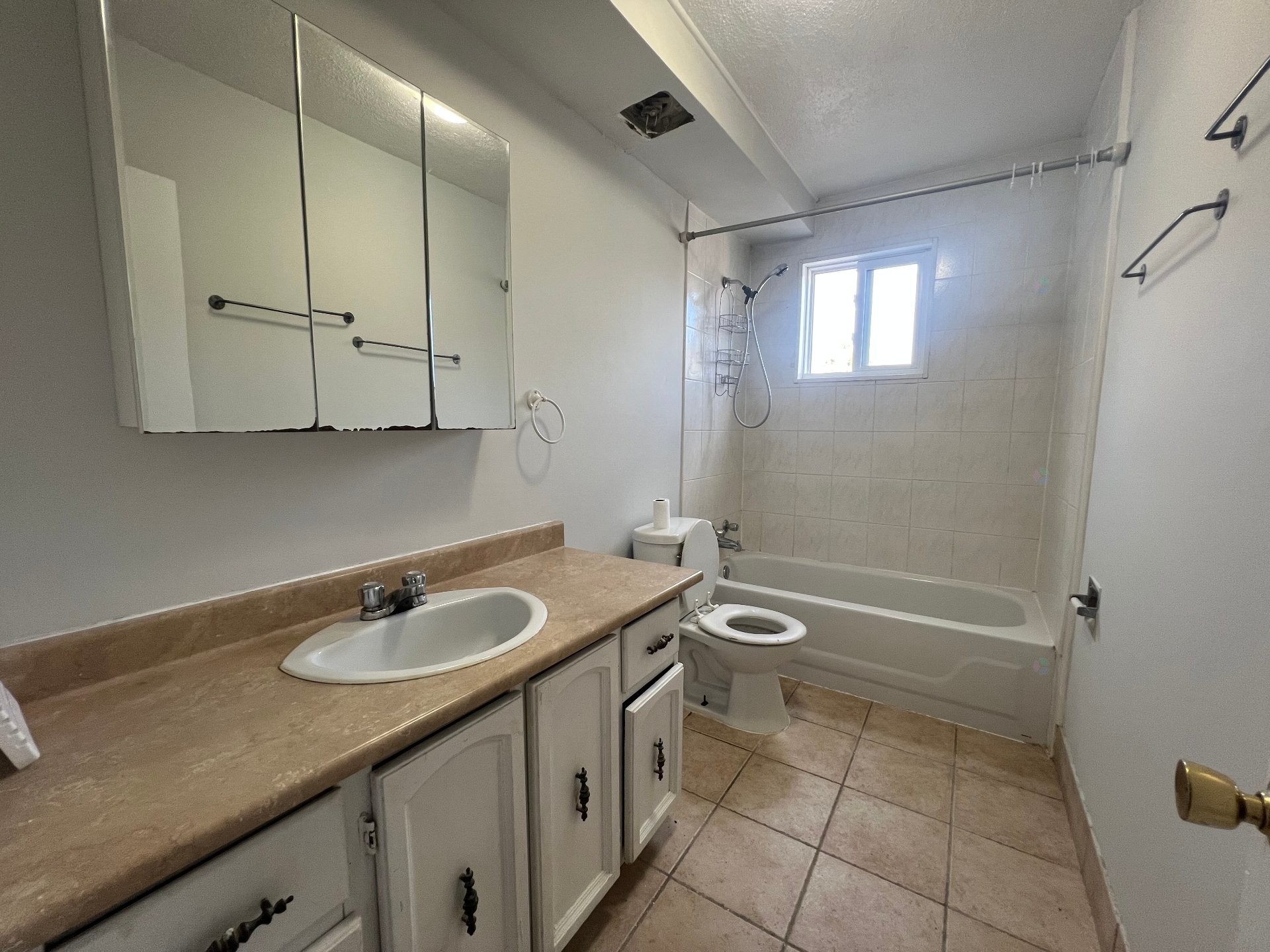 









9


Rue Goulet

, 6,
Gatineau (Aylmer),




QC
J9H2V3

