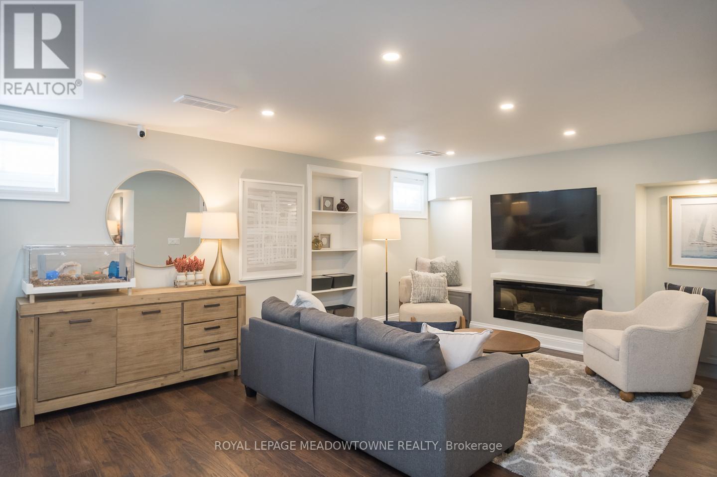 












1298 ORR TERRACE

,
Milton,




Ontario
L9E0B7

