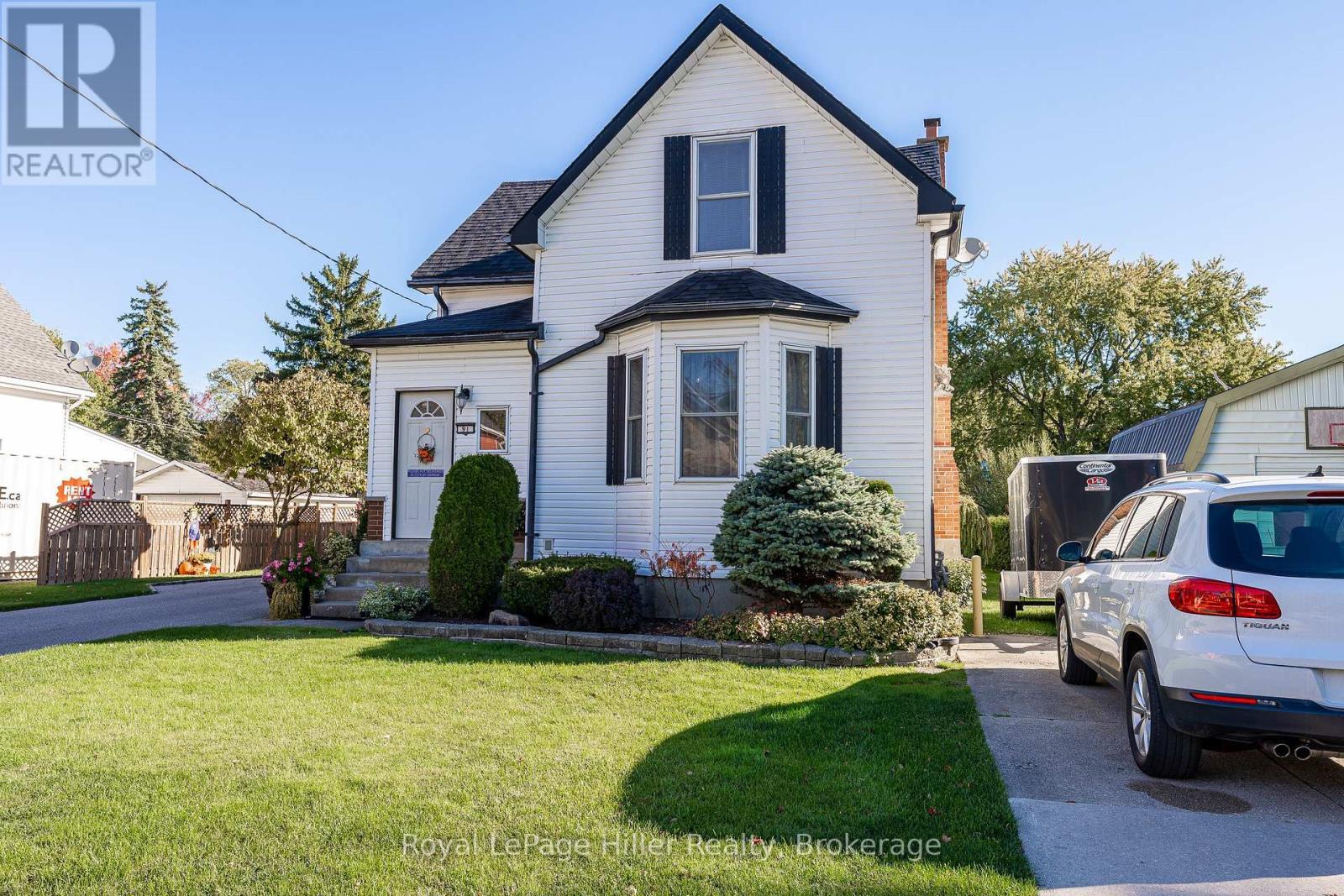 












91 STRACHAN STREET

,
Stratford,




Ontario
N5A2B2

