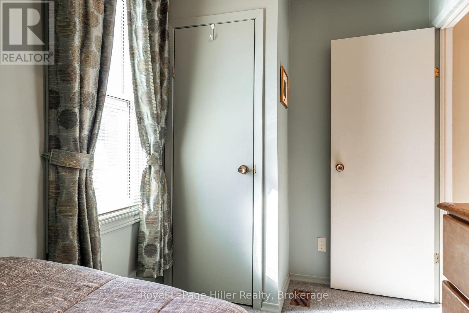 












91 STRACHAN STREET

,
Stratford,




Ontario
N5A2B2

