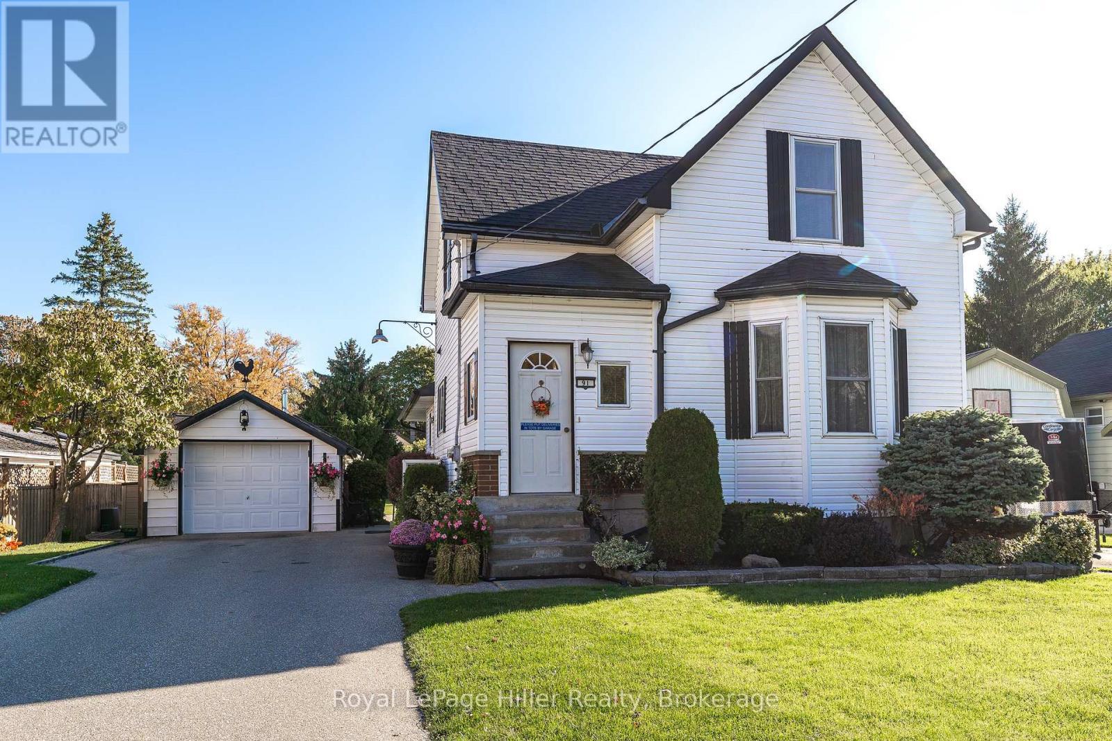 












91 STRACHAN STREET

,
Stratford,




Ontario
N5A2B2

