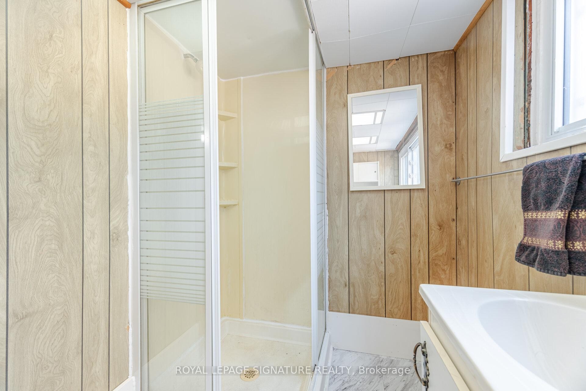 









24


Lesbury

Avenue,
Brampton,




ON
L6W 3A4

