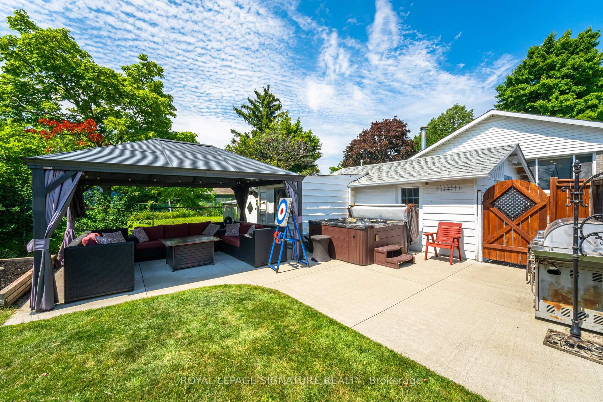 









24


Lesbury

Avenue,
Brampton,




ON
L6W 3A4

