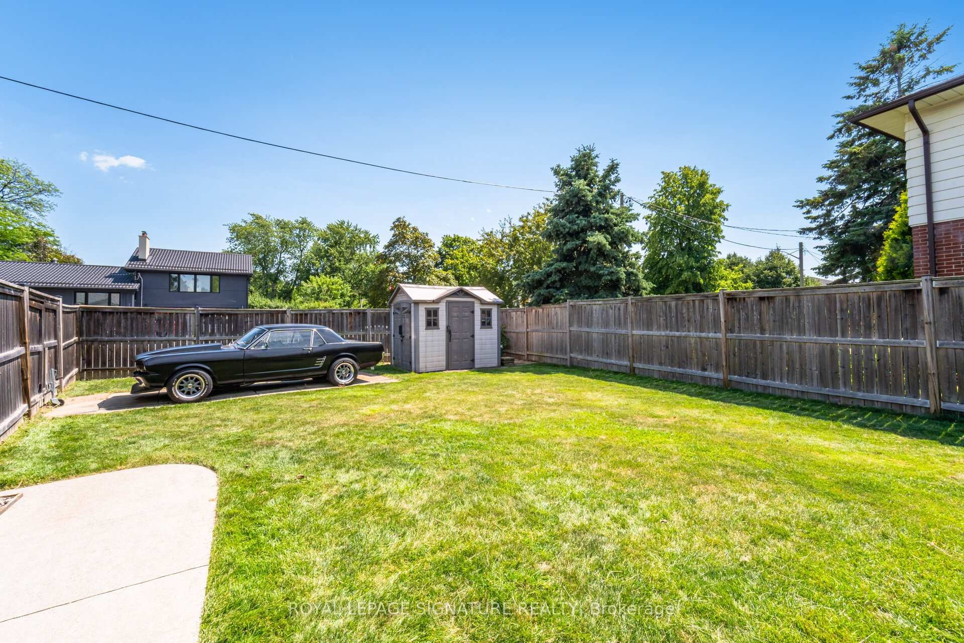 









24


Lesbury

Avenue,
Brampton,




ON
L6W 3A4

