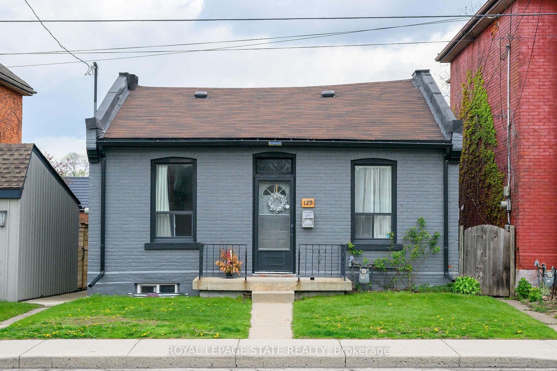 









129


Dundurn

Street North,
Hamilton,




ON
L8R 3E7

