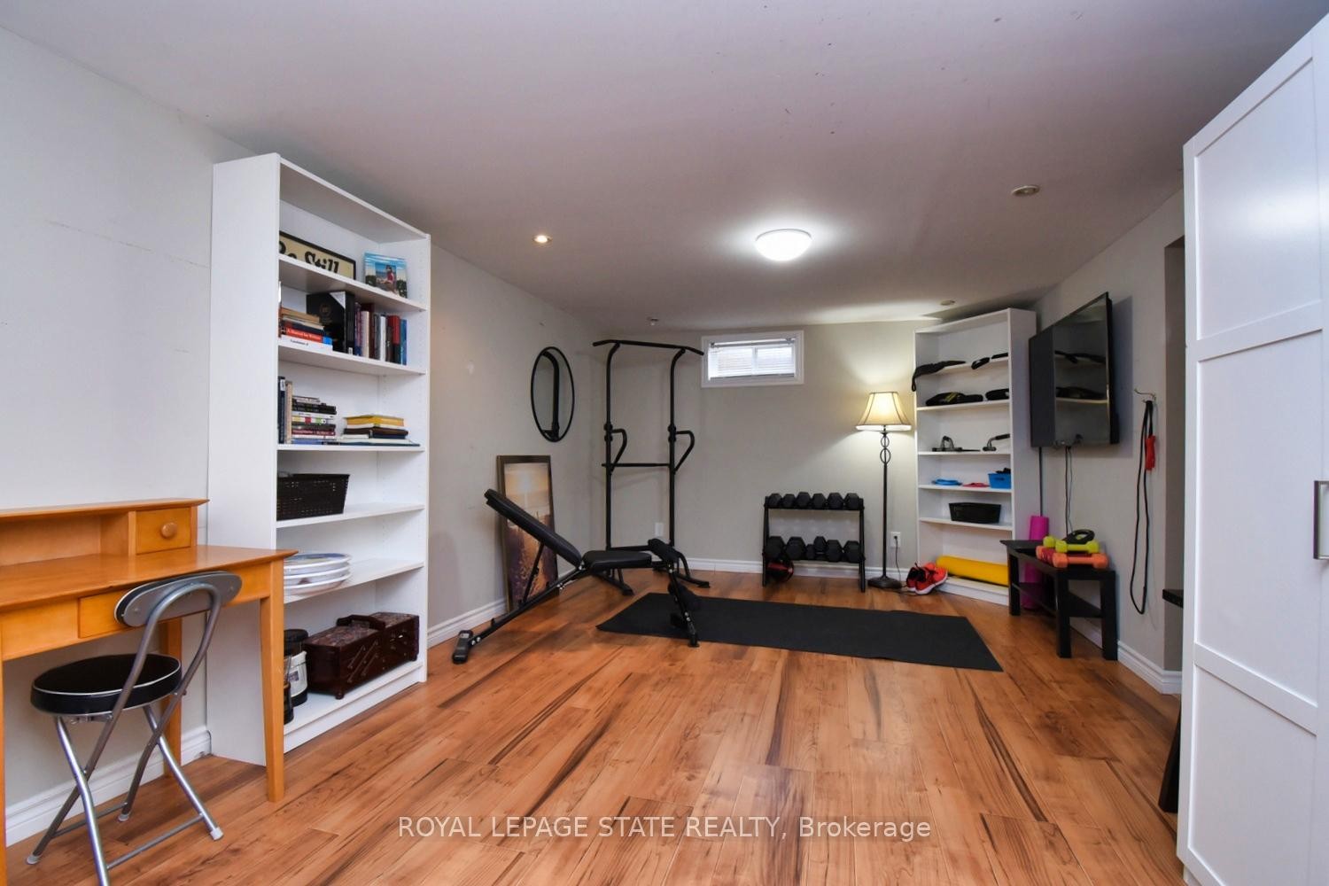 









150


Gateshead

Crescent, 122,
Hamilton,




ON
L8G 4A7

