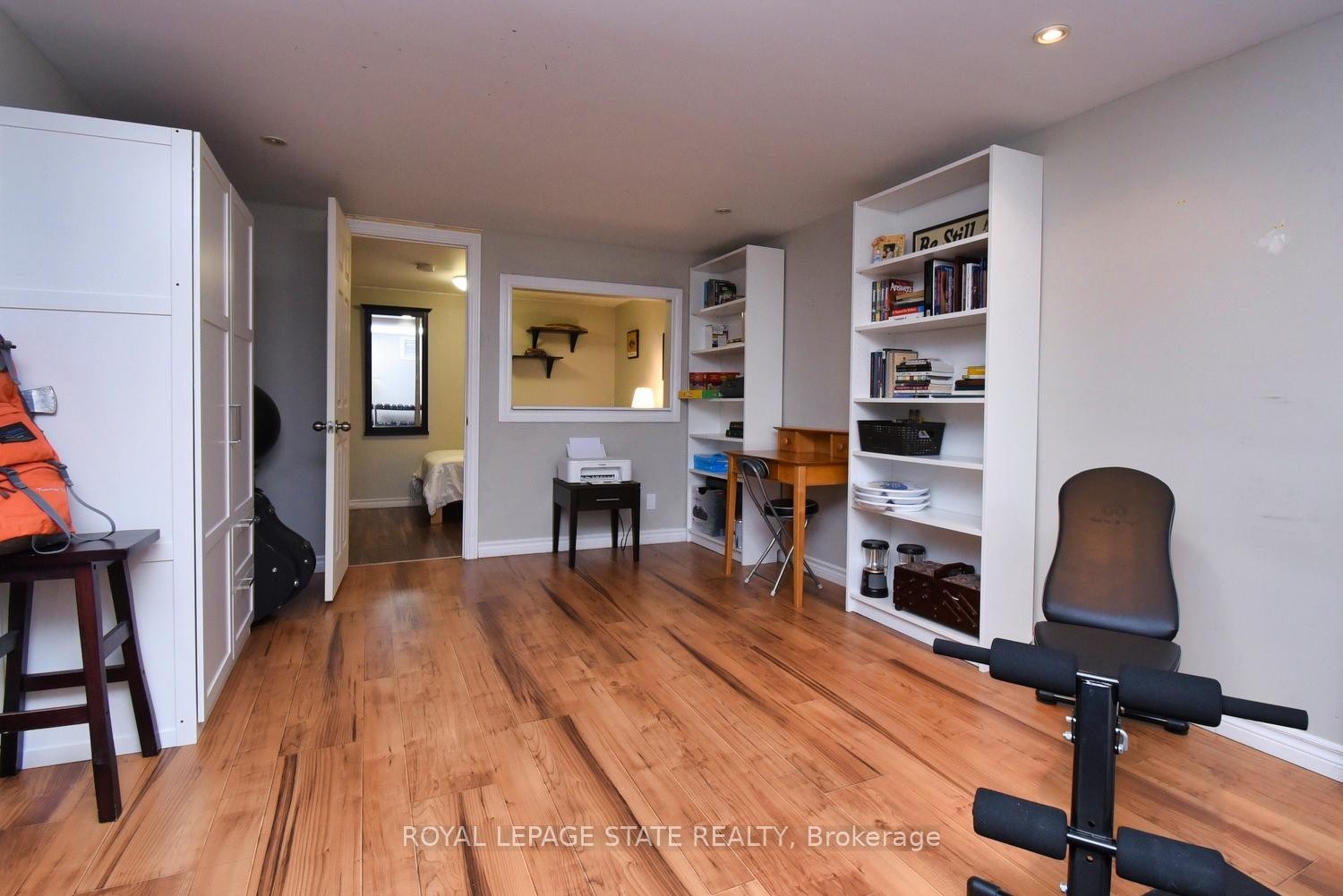 









150


Gateshead

Crescent, 122,
Hamilton,




ON
L8G 4A7

