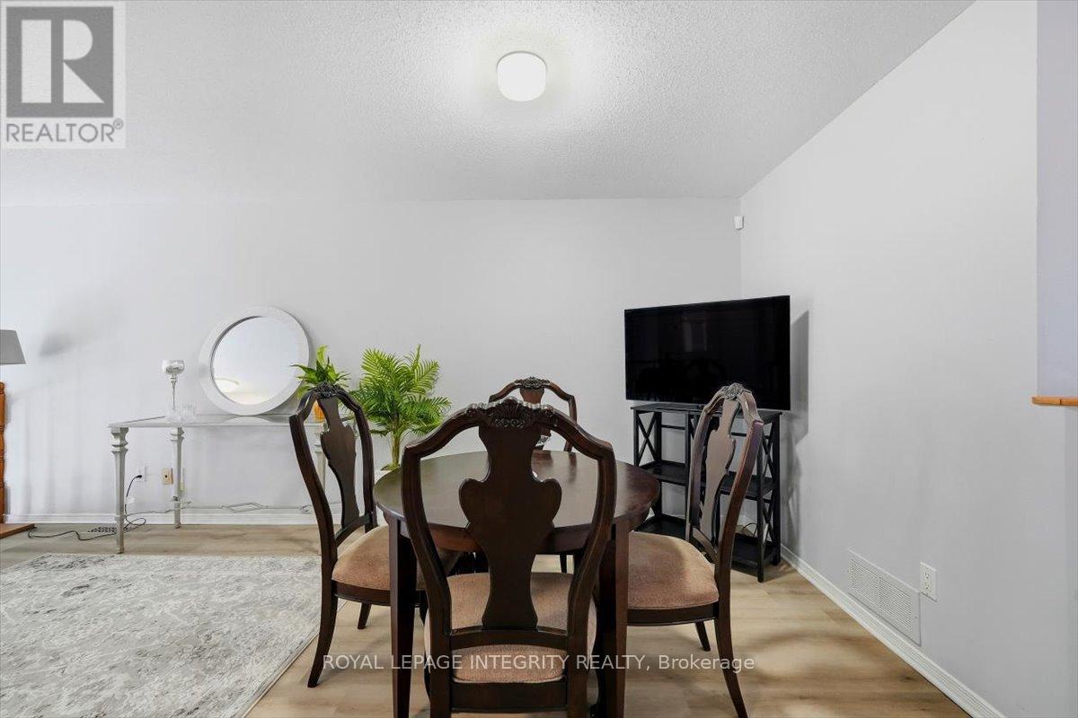 












4471 HARPER AVENUE

,
Ottawa,




Ontario
K1J1C9

