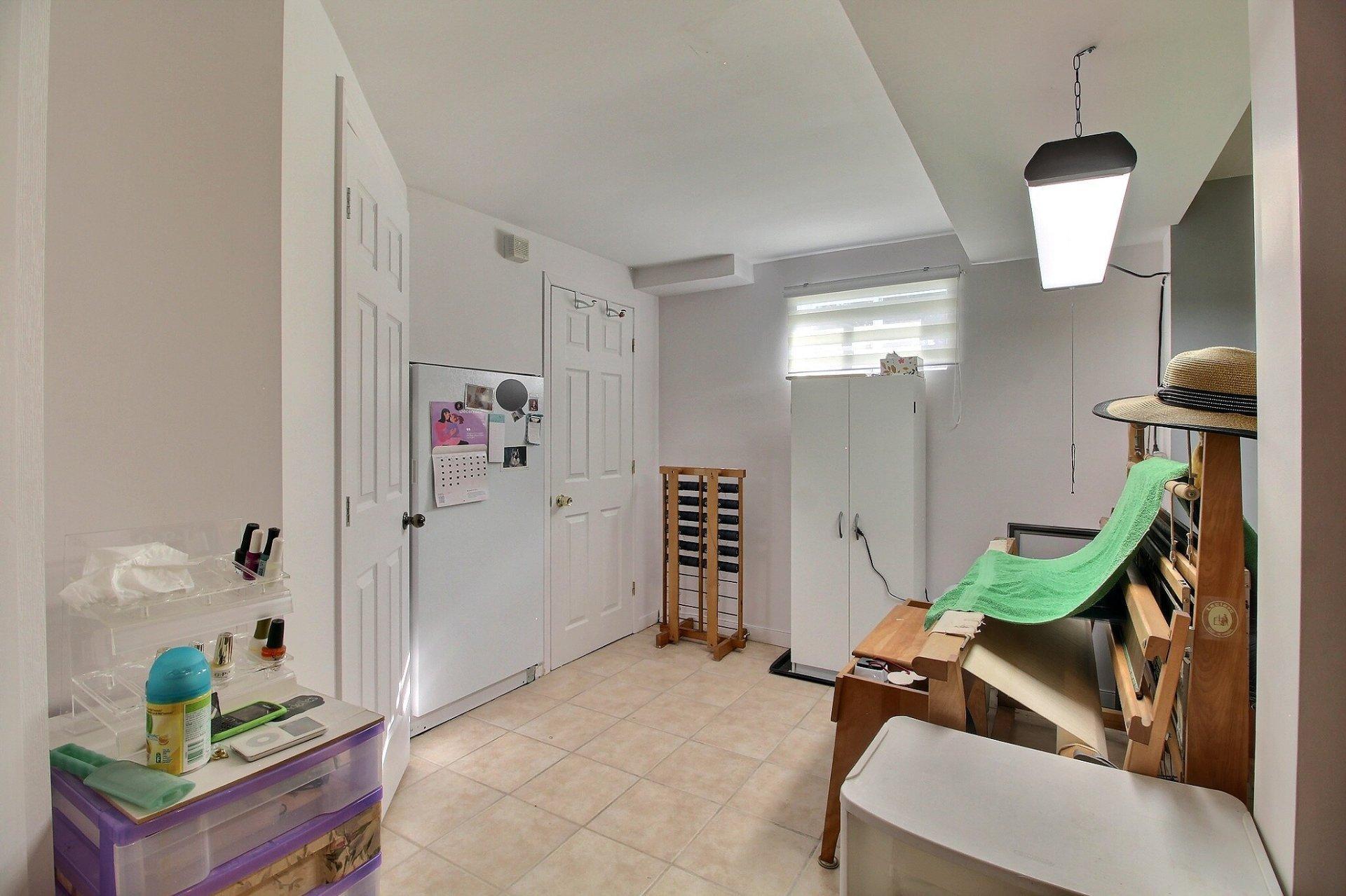 









1242


Rue des Tourterelles

,
Magog,




QC
J1X3W2

