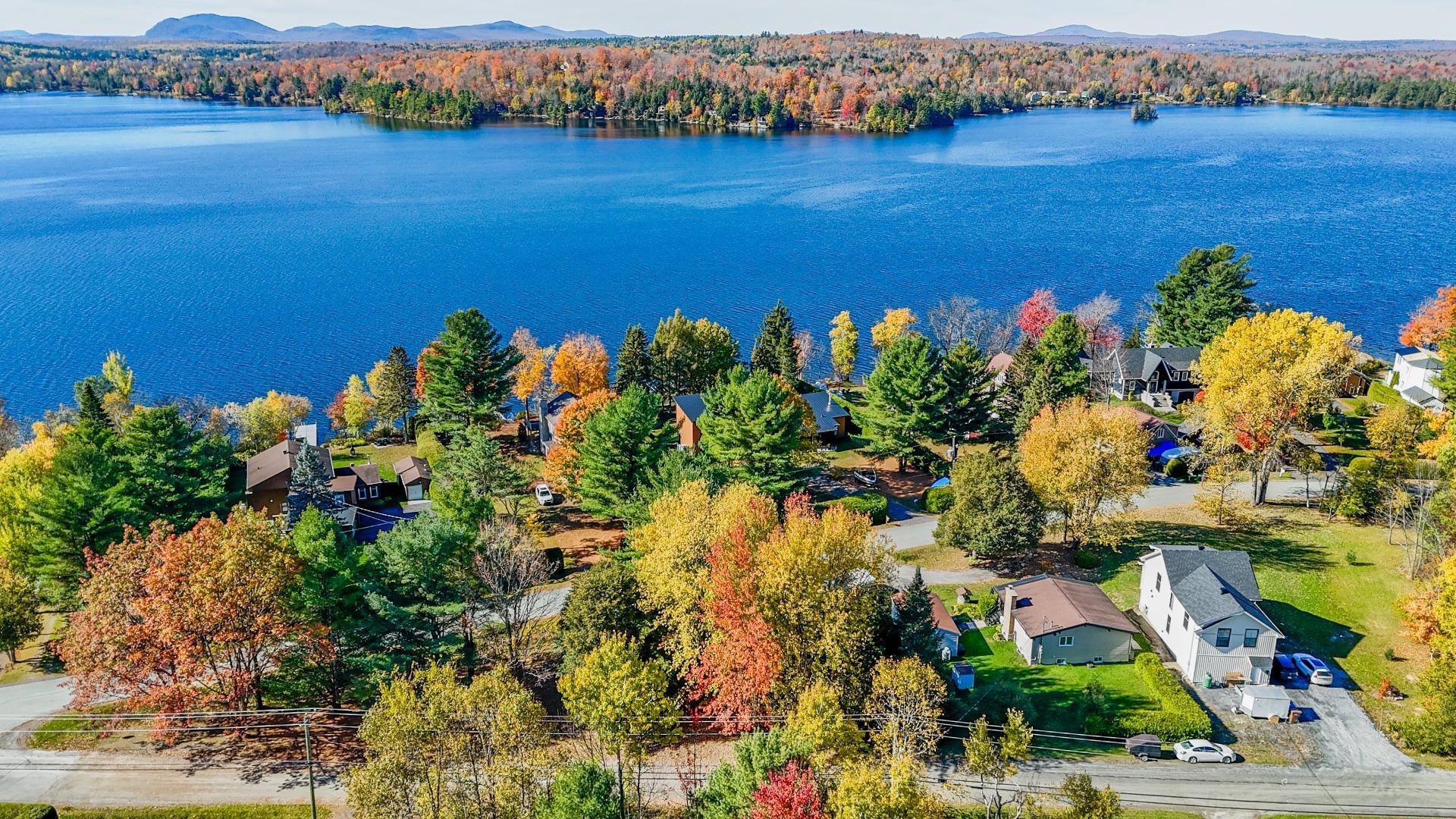 









1242


Rue des Tourterelles

,
Magog,




QC
J1X3W2

