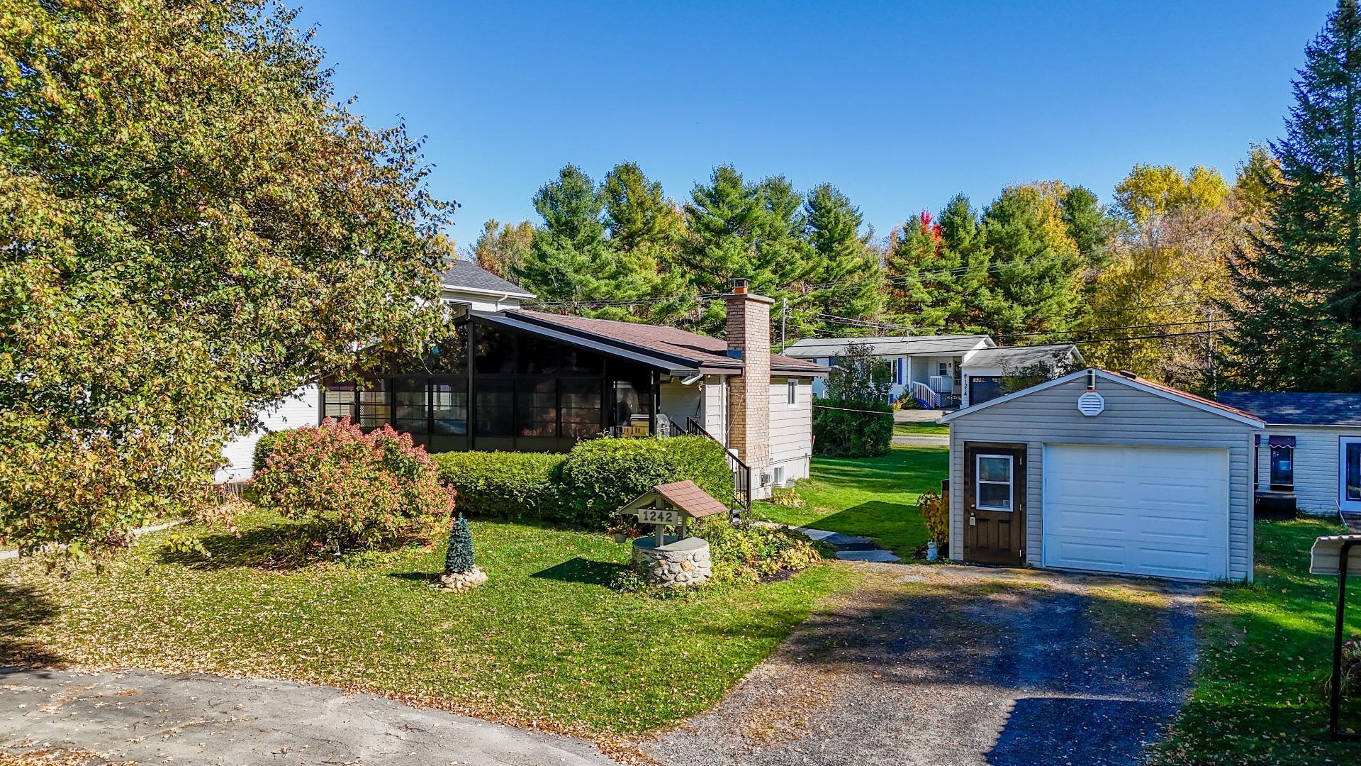 









1242


Rue des Tourterelles

,
Magog,




QC
J1X3W2

