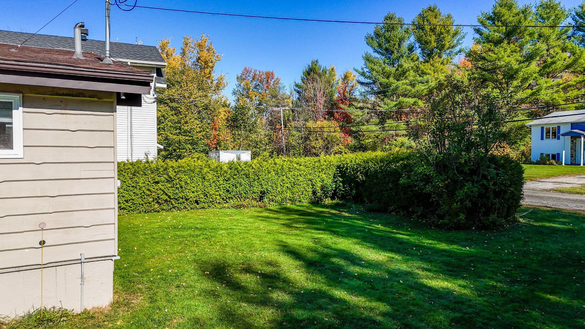 









1242


Rue des Tourterelles

,
Magog,




QC
J1X3W2

