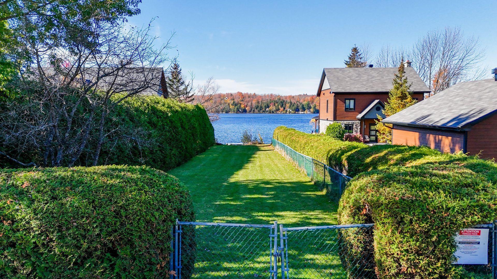 









1242


Rue des Tourterelles

,
Magog,




QC
J1X3W2

