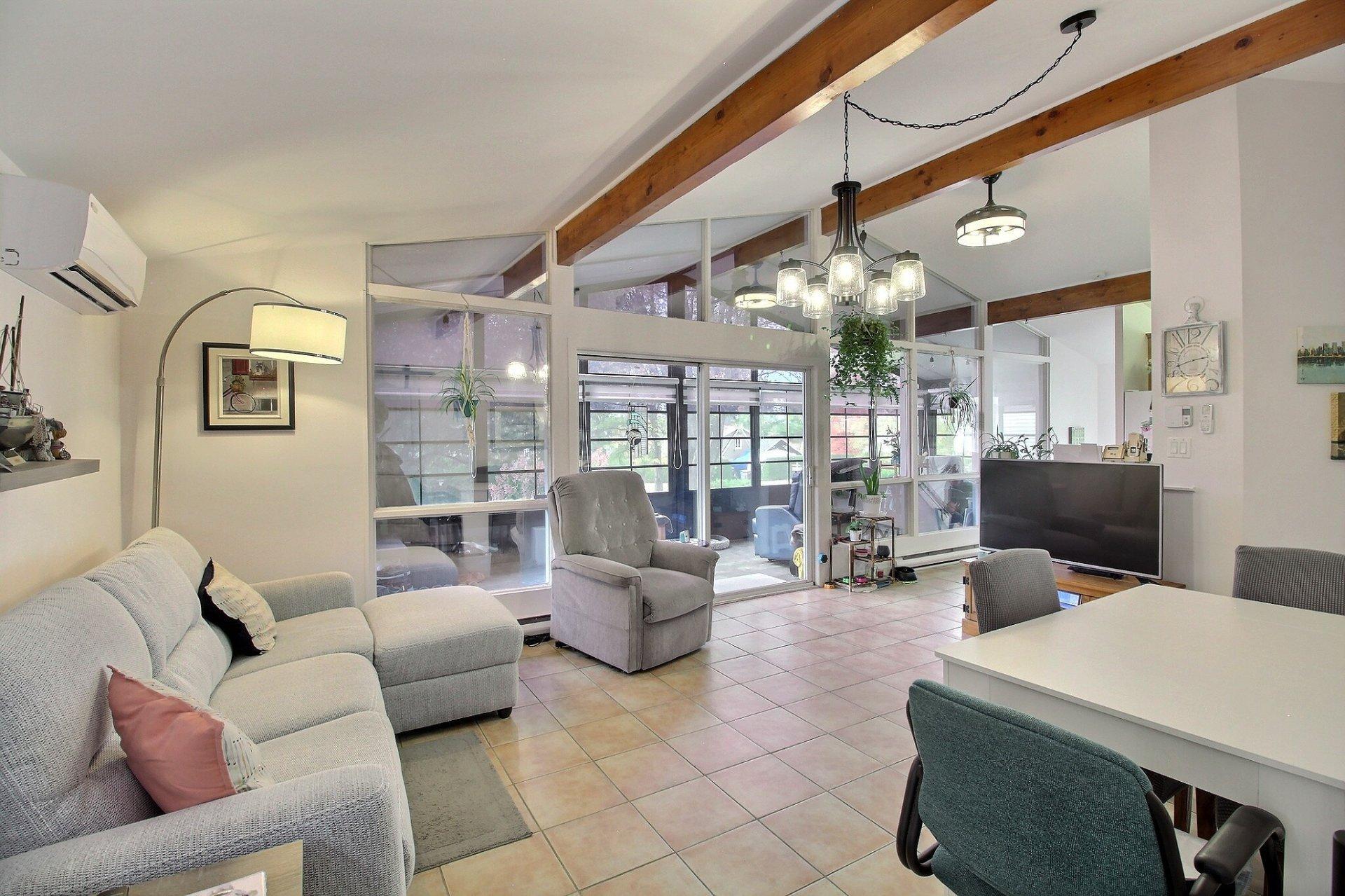 









1242


Rue des Tourterelles

,
Magog,




QC
J1X3W2

