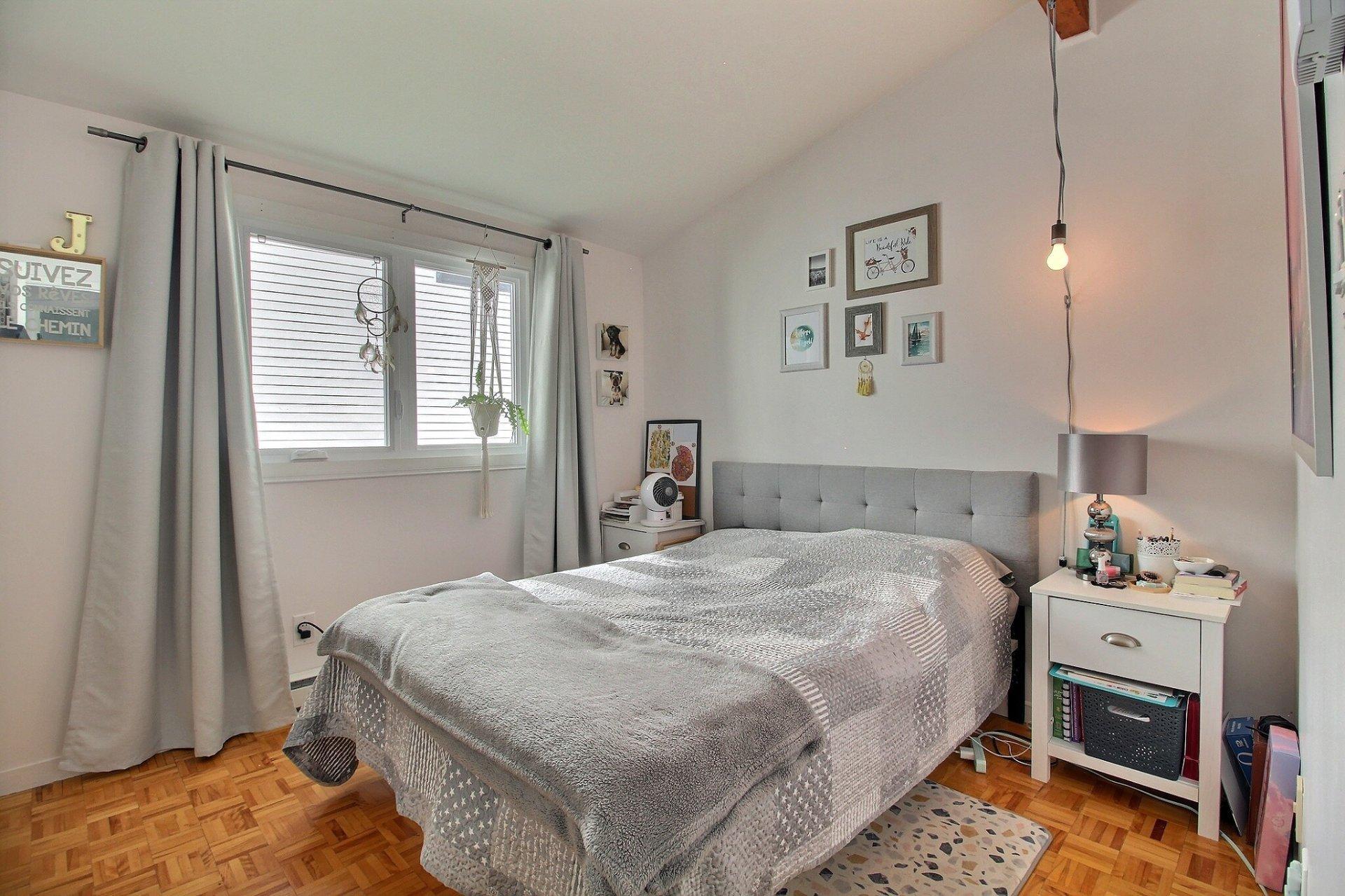 









1242


Rue des Tourterelles

,
Magog,




QC
J1X3W2

