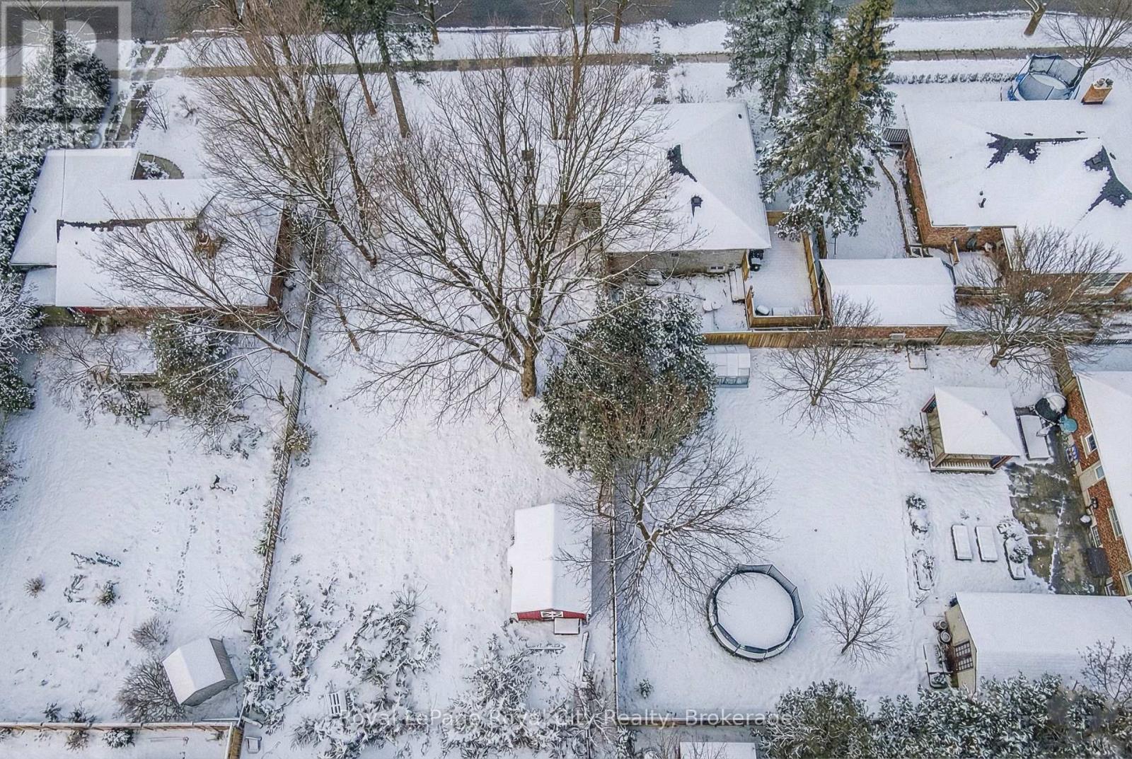 












20 HIGHVIEW PLACE

,
Guelph (Exhibition Park),




Ontario
N1H1M7

