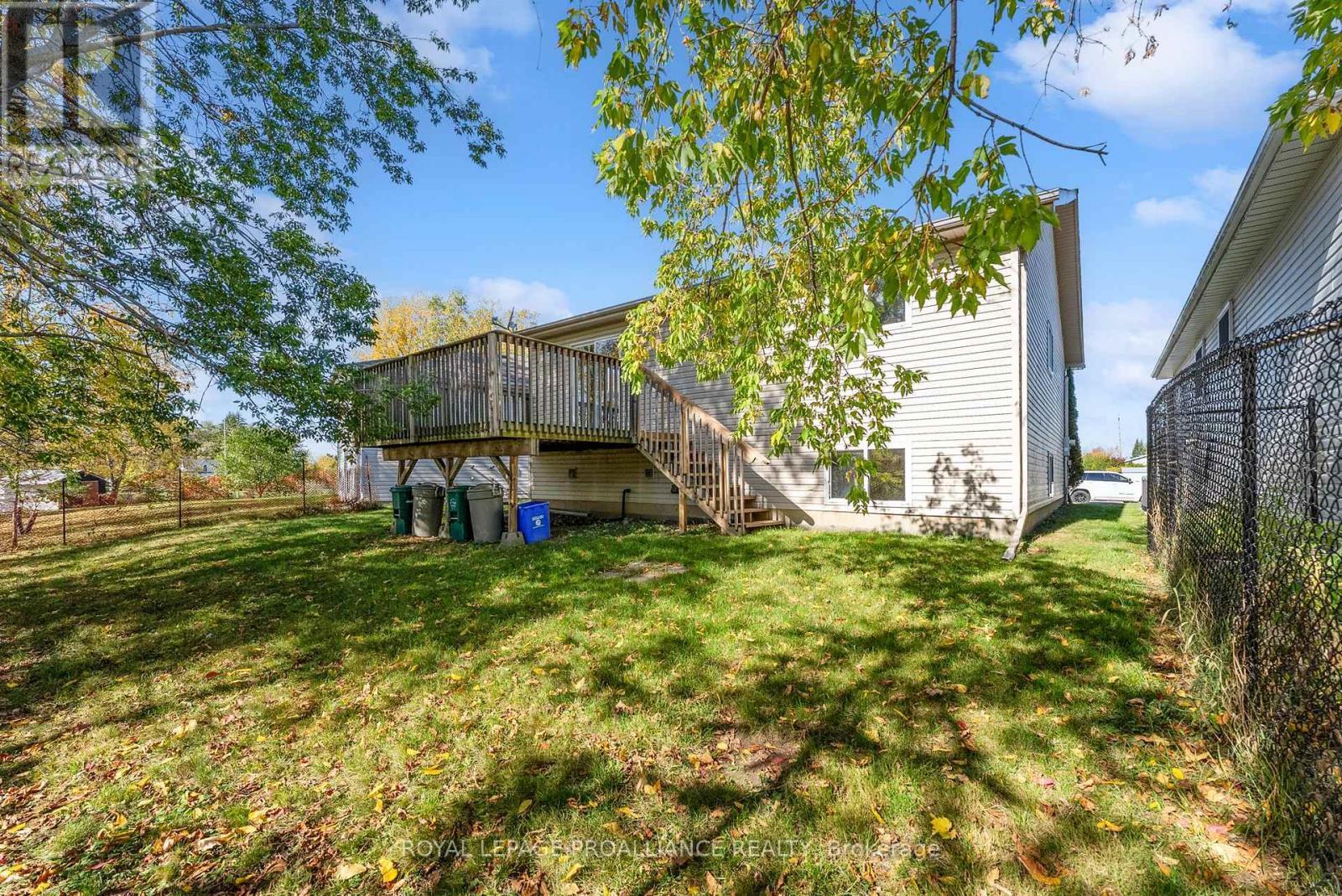 












6 LAKE COURT

,
Belleville (Belleville Ward),




Ontario
K8P5M8

