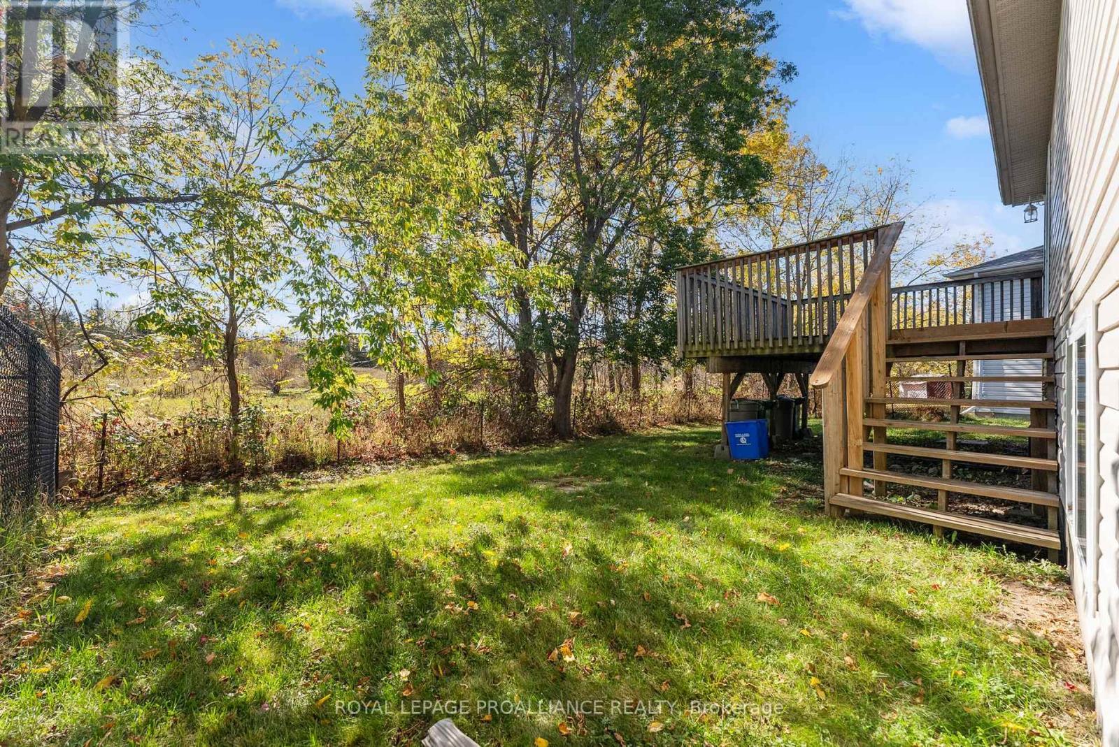 












6 LAKE COURT

,
Belleville (Belleville Ward),




Ontario
K8P5M8

