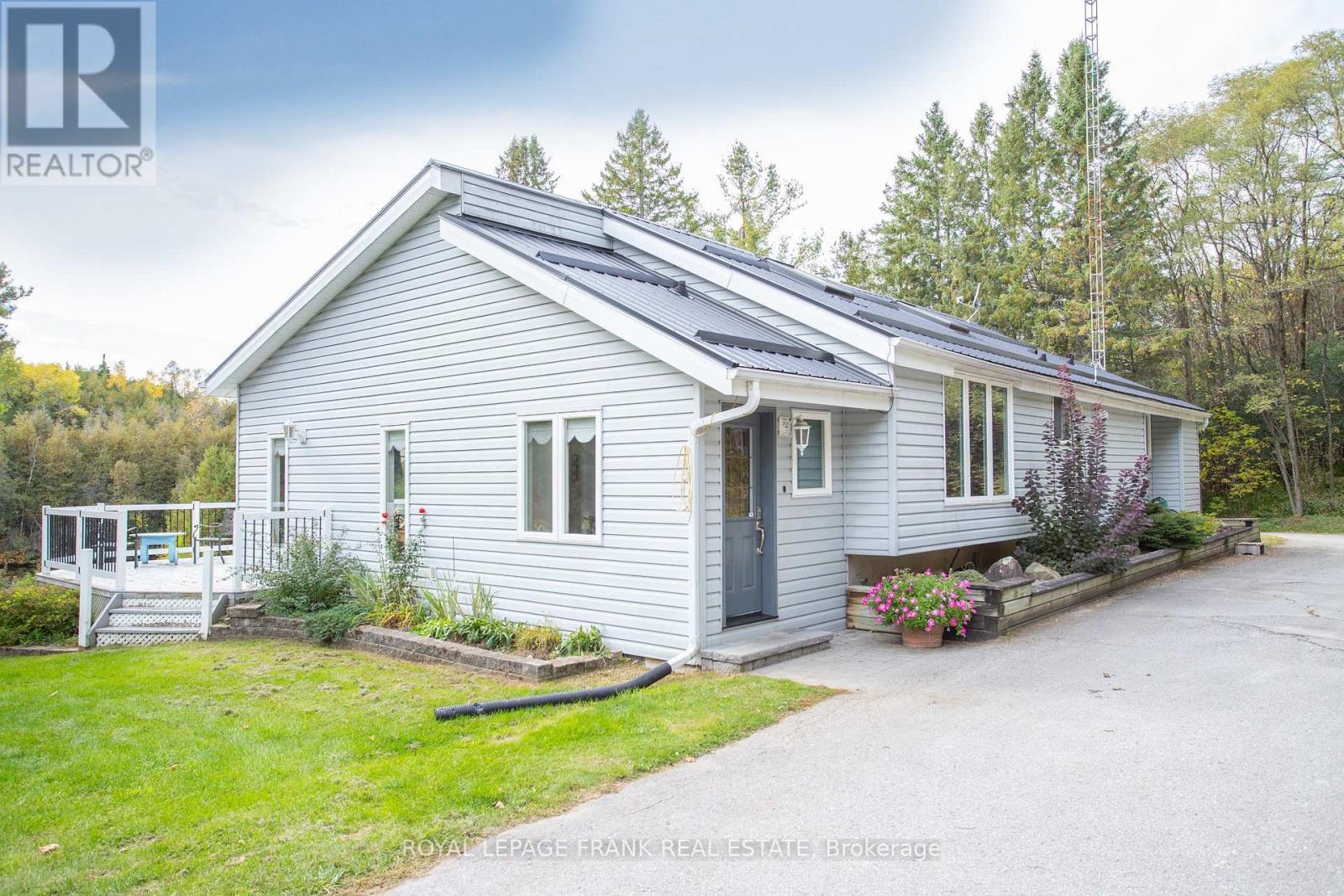 












46 CENTURY FARM ROAD

,
Kawartha Lakes (Manvers),




Ontario
L0A1K0

