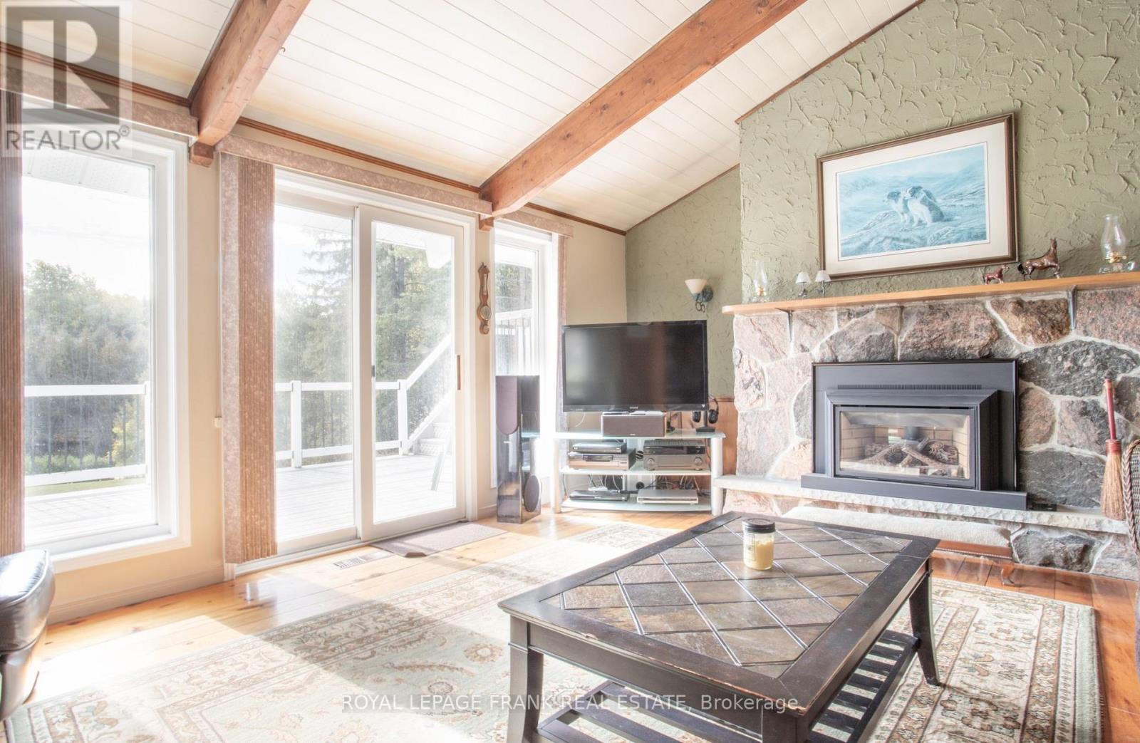 












46 CENTURY FARM ROAD

,
Kawartha Lakes (Manvers),




Ontario
L0A1K0

