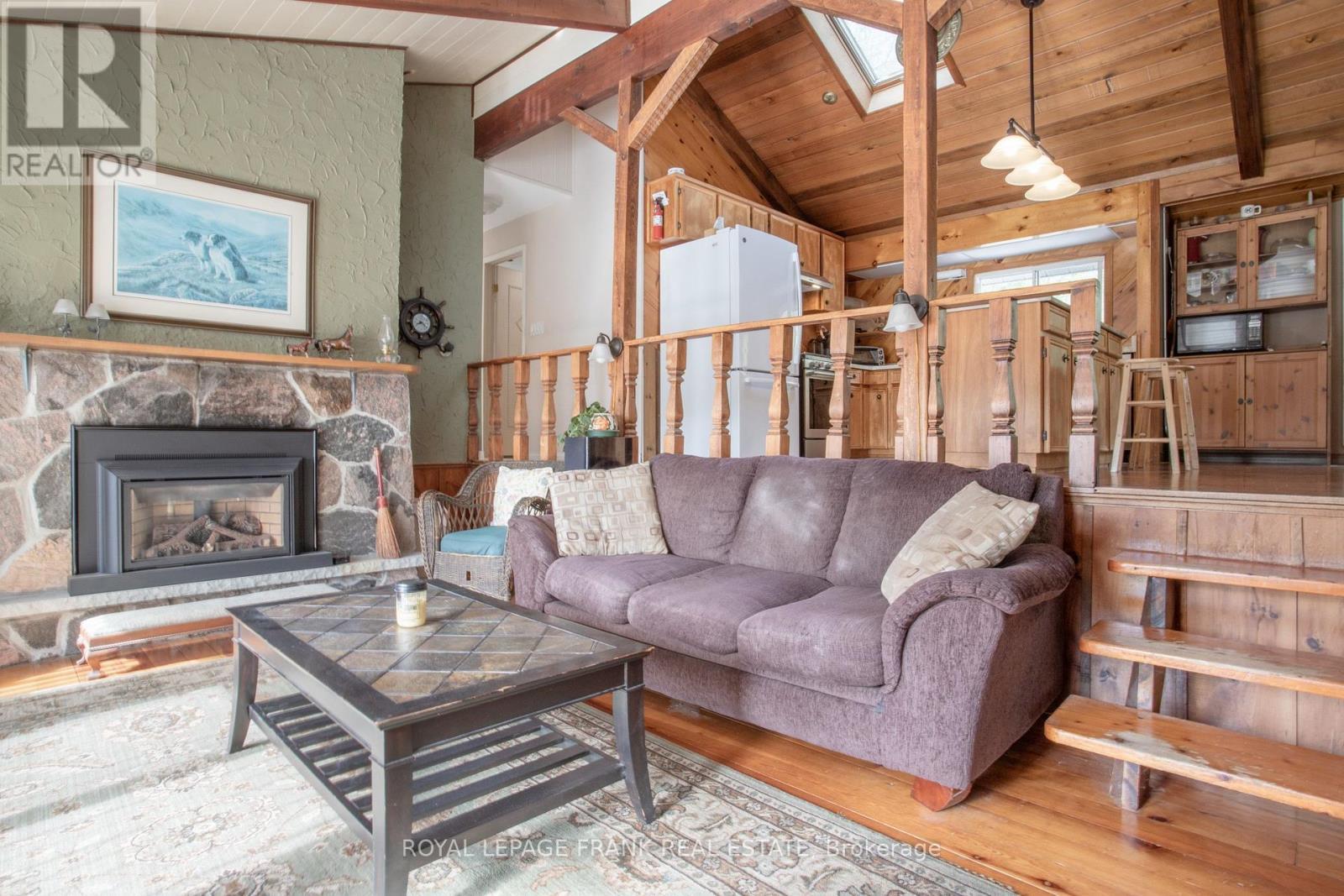 












46 CENTURY FARM ROAD

,
Kawartha Lakes (Manvers),




Ontario
L0A1K0

