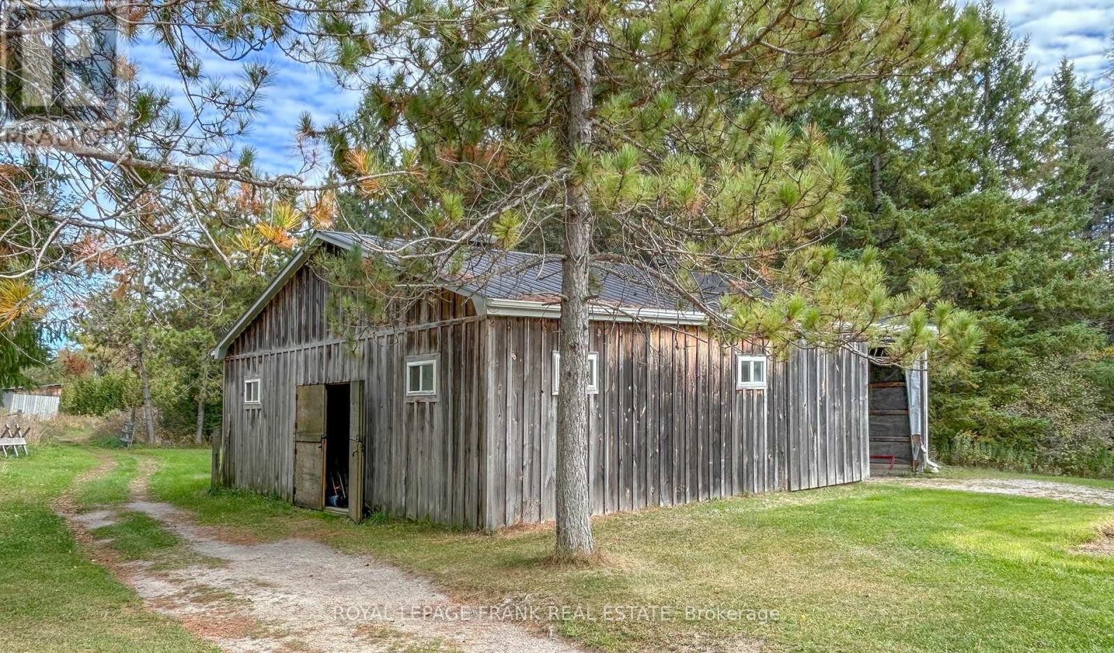 












46 CENTURY FARM ROAD

,
Kawartha Lakes (Manvers),




Ontario
L0A1K0

