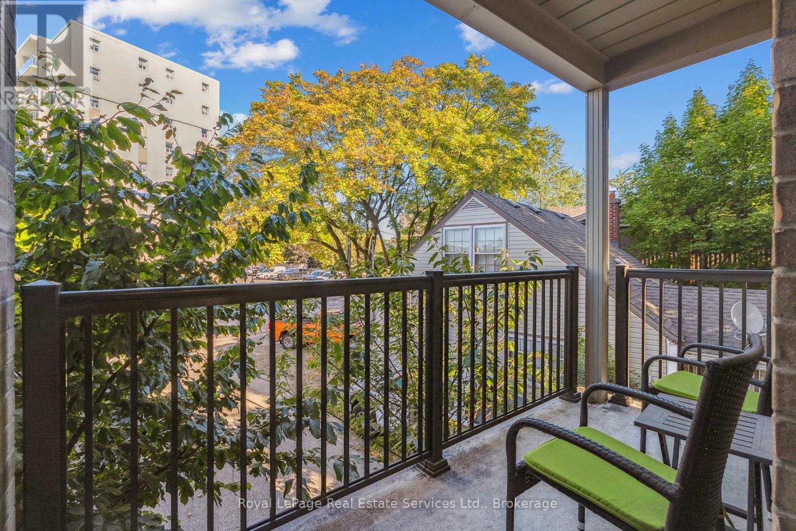 












202 - 70 STEWART STREET

,
Oakville (CO Central),




Ontario
L6K1W5

