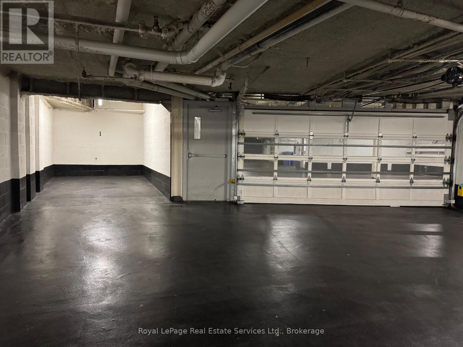 












202 - 70 STEWART STREET

,
Oakville (CO Central),




Ontario
L6K1W5

