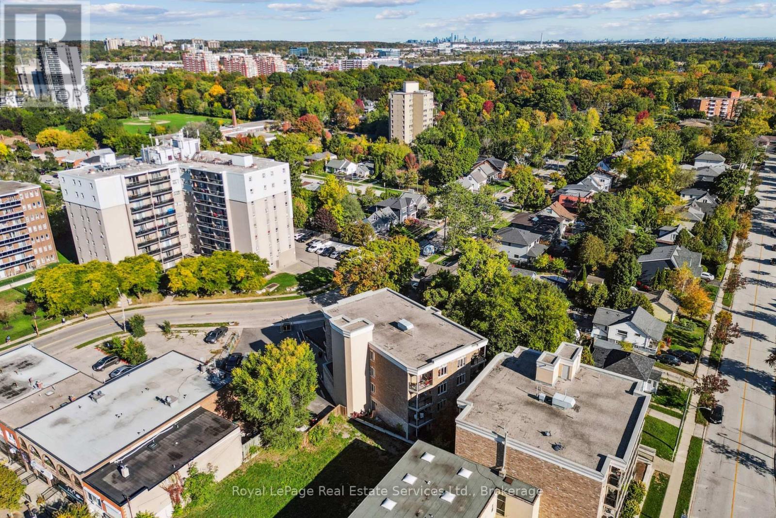 












202 - 70 STEWART STREET

,
Oakville (CO Central),




Ontario
L6K1W5

